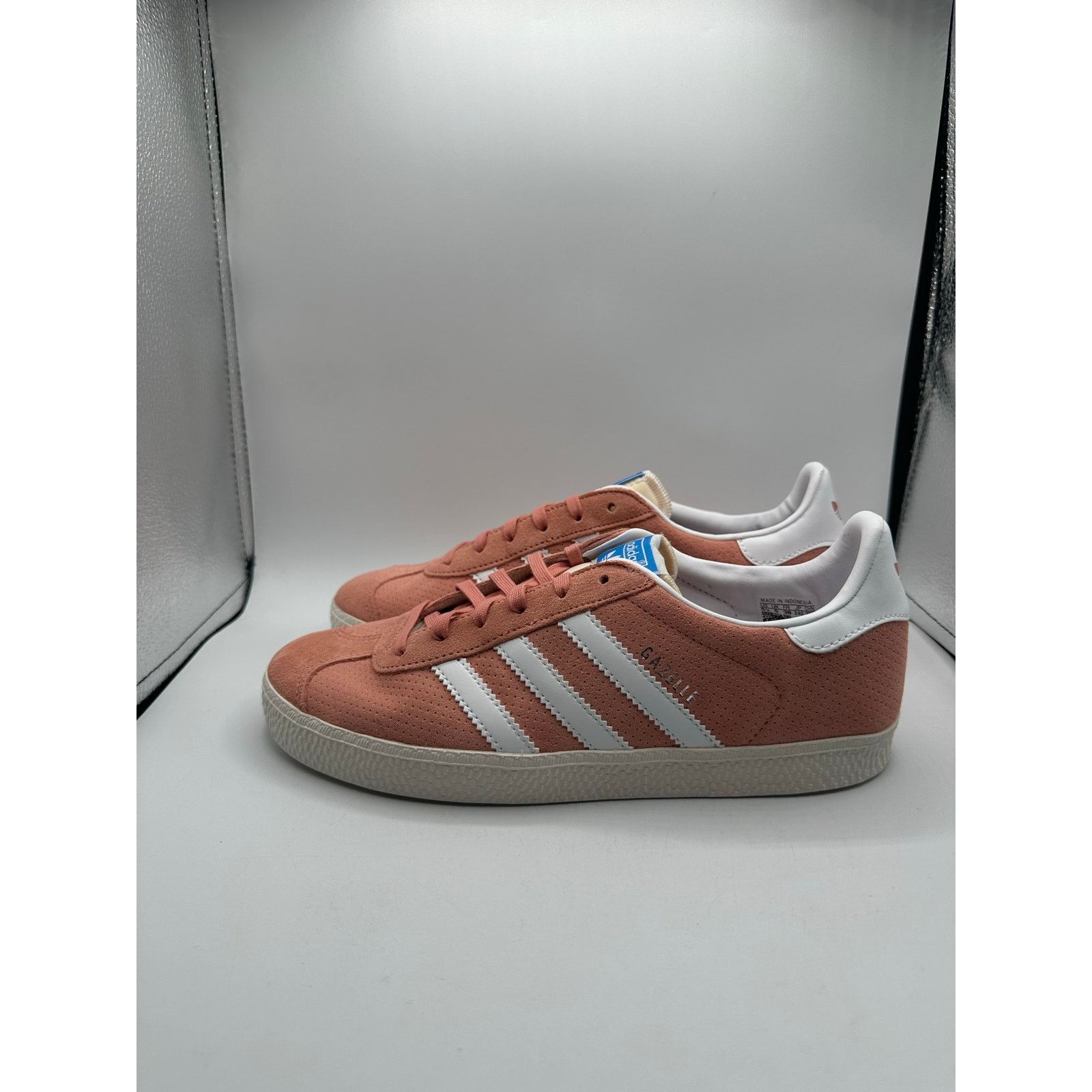 Adidas Adidas Gazelle J “Wonder Clay” size 5.5y/7 women’s Size US 7 / IT 37 - 1 Thumbnail