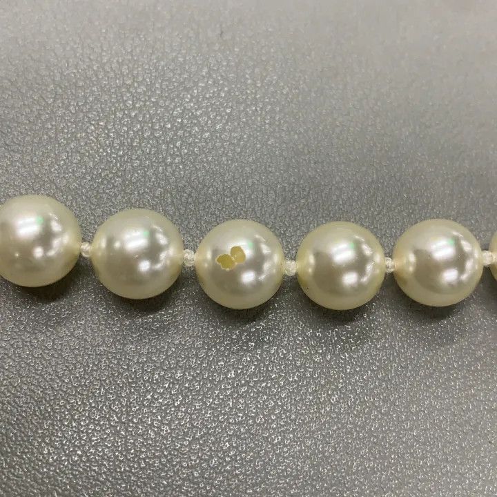Vivienne Westwood Vivienne Westwood Pearl Bas Relief Choker Necklace Size ONE SIZE - 1 Thumbnail