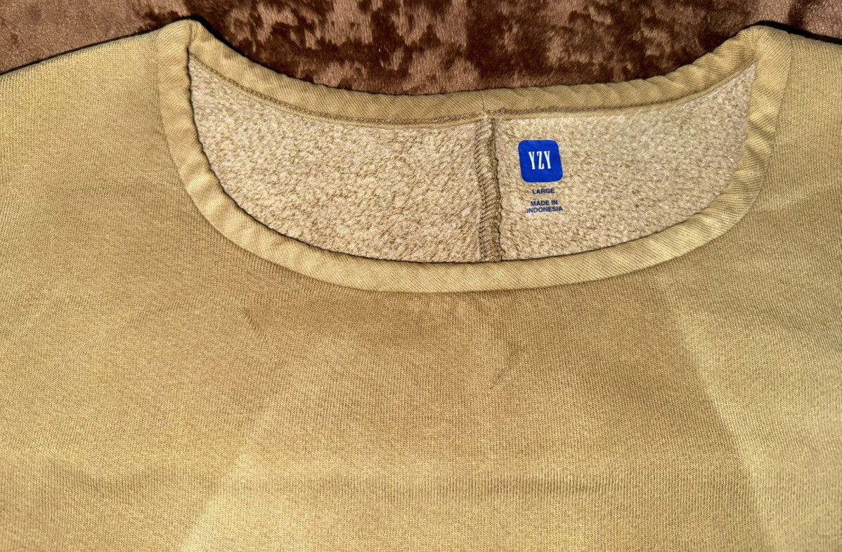 Balenciaga × Gap × Yeezy Bronze Fleece Yoke Tee Size US L / EU 52-54 / 3 - 2 Thumbnail