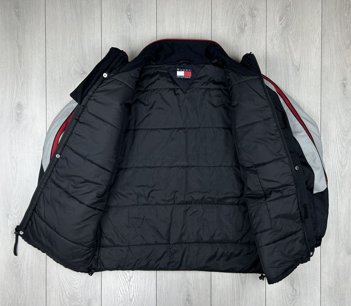 Tommy Hilfiger × Vintage Tommy Hilfiger Vintage Winter Jacket Grey Size XL Size US XL / EU 56 / 4 - 6 Thumbnail