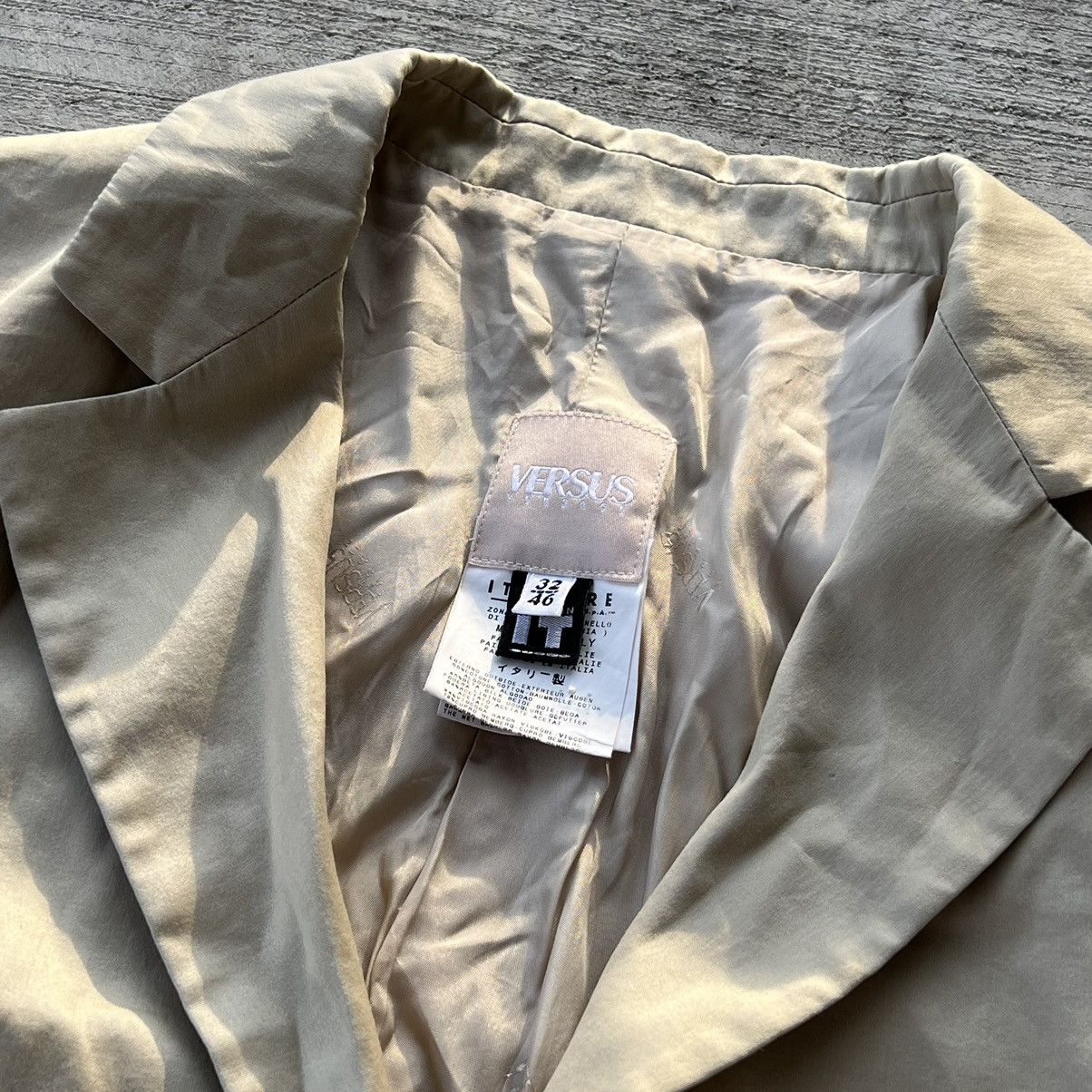 Versus Versace Versus Versace Vintage Beige Luxury Jacket Size M / US 6-8 / IT 42-44 - 4 Thumbnail