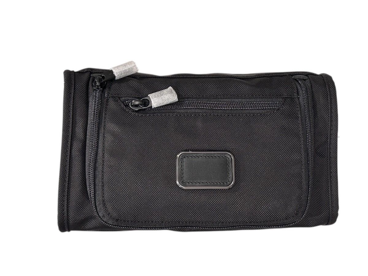 Tumi NWT Tumi Alpha Travel kit Black 117253-1041 Size ONE SIZE - 4 Thumbnail