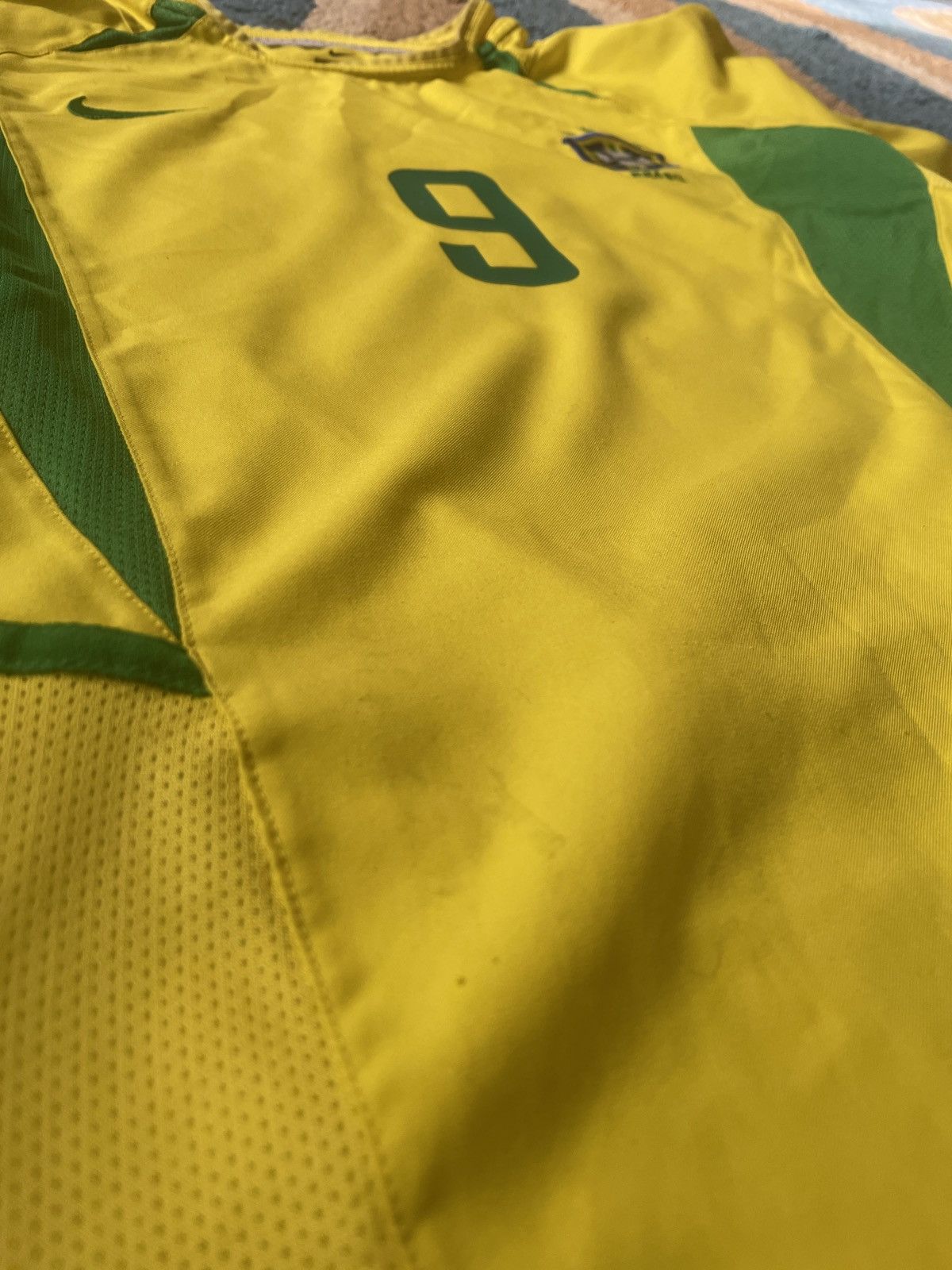 Nike PHENOMENO Brazil 2002 Home Jersey #9 R9 Size US M / EU 48-50 / 2 - 7 Thumbnail