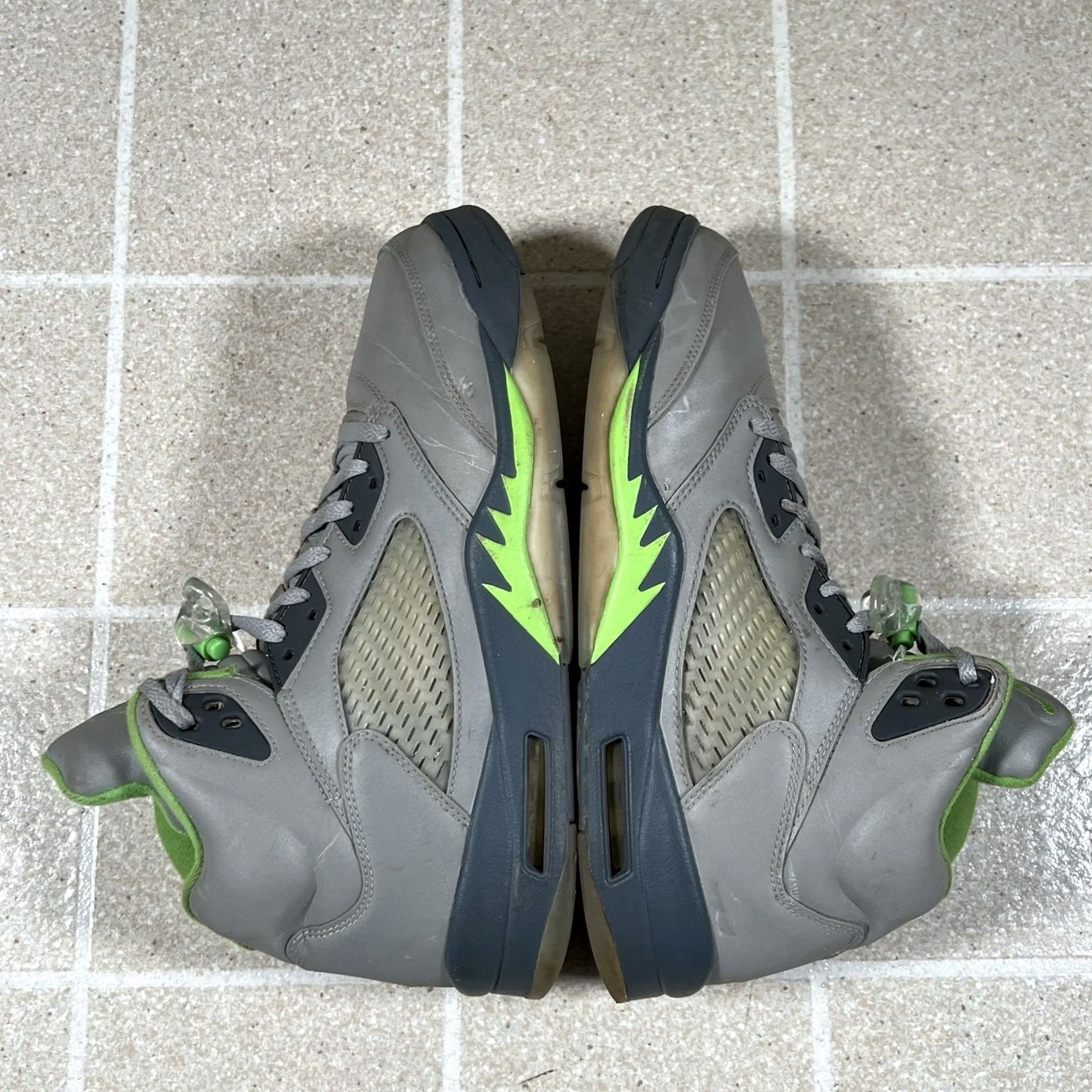 Jordan Brand Nike Air Jordan 5 V Retro DM9014-003 Men’s Size 12 Sneaker Gray Retro Jordan 5 V 3M DM9014-003 Mens Shoes Size US 12 / EU 45 - 7 Thumbnail
