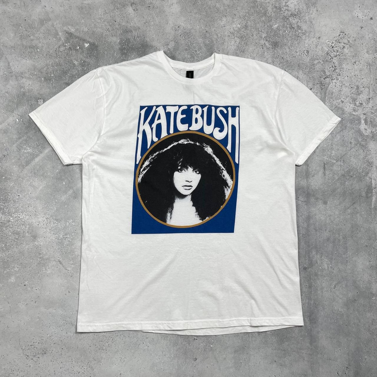 Band Tees Kate Bush Music T Shirt White Size XL Size US XL / EU 56 / 4 - 1 Thumbnail
