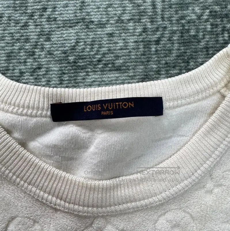 Louis Vuitton Louis Vuitton Men's White Logo T-Shirt . Size US L / EU 52-54 / 3 - 2 Thumbnail