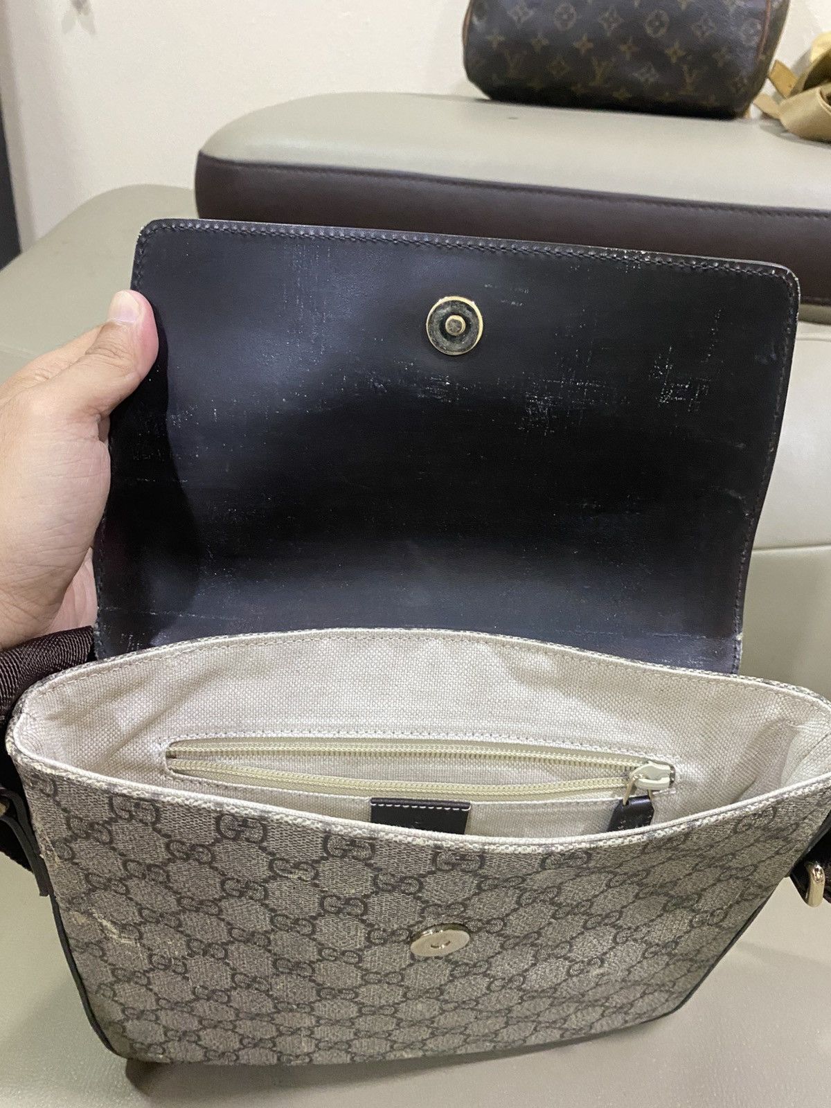 Gucci Authentic Gucci GG Supreme Flap Messenger Bag Size ONE SIZE - 15 Thumbnail
