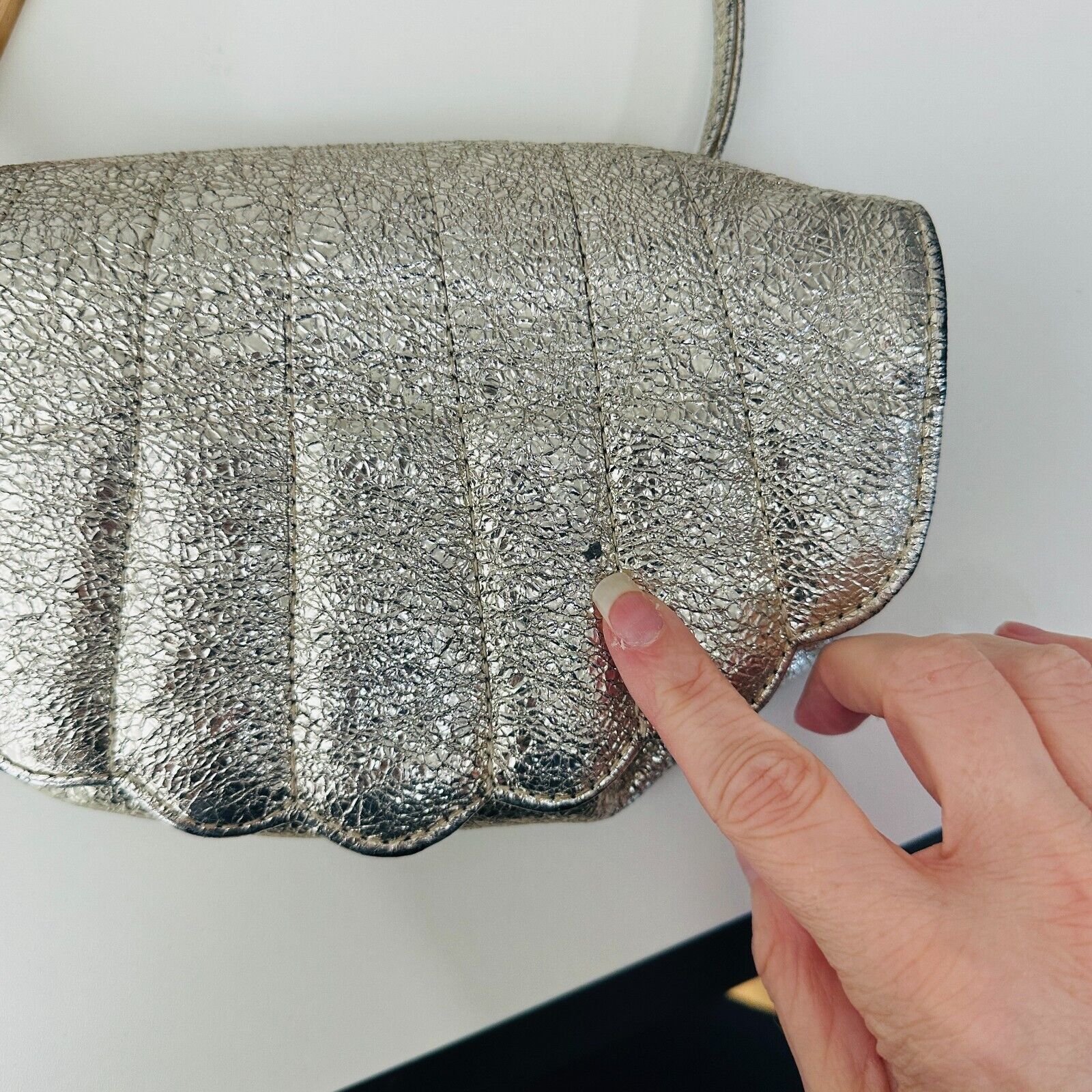 Other C.A.B. Gold-Silver Shimmer Clamshell Shoulder Bag Snap Close Size ONE SIZE - 5 Thumbnail