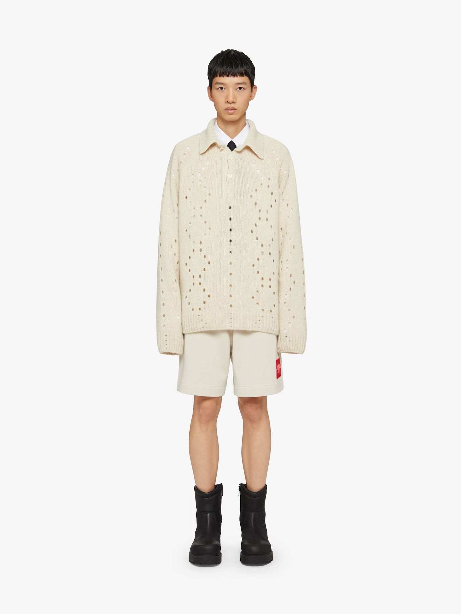 Givenchy o1srvl11e0225 4G Stars Bermuda Shorts in Light Beige Size US 34 / EU 50 - 2 Thumbnail