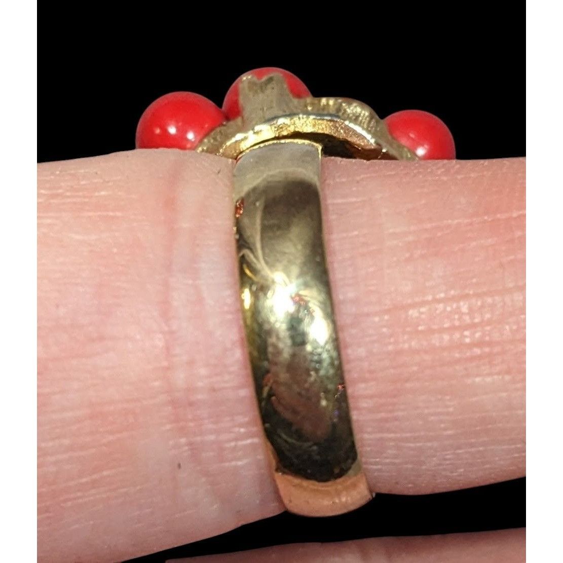Other Vintage Chunky Red And Gold Tone Beaded Rhinestone Ring Size Size ONE SIZE - 4 Thumbnail