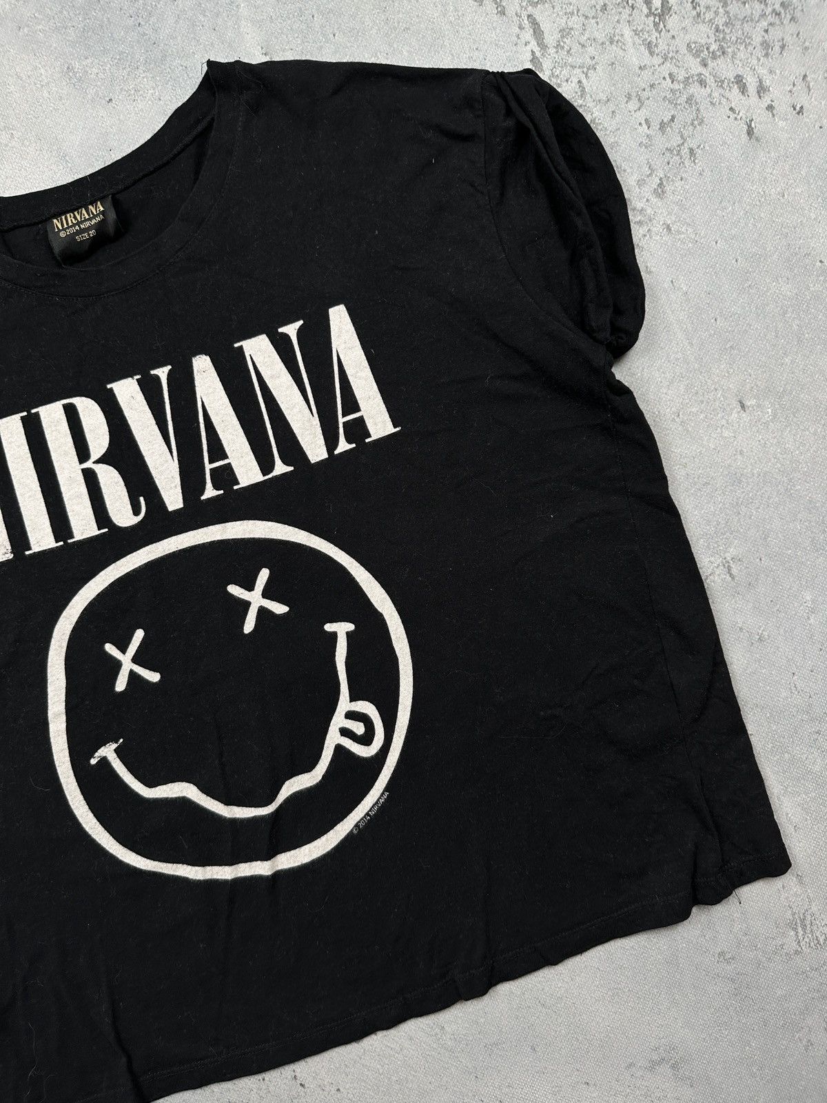 Nirvana Vintage Nirvana band tee 2014 smiley logo grunge rock tee Size US L / EU 52-54 / 3 - 4 Thumbnail