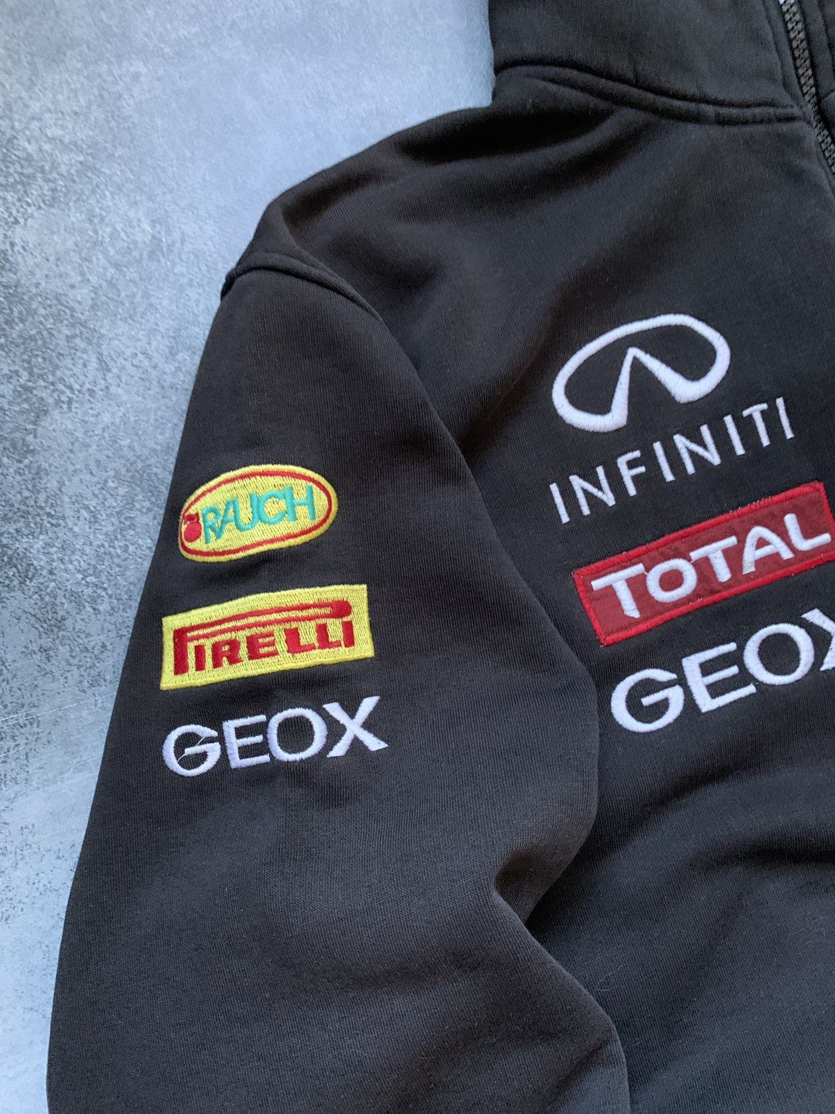 Red Bull × Vintage Vintage Red Bull Racing Zip Up Sweatshirt y2k Size US XL / EU 56 / 4 - 5 Thumbnail