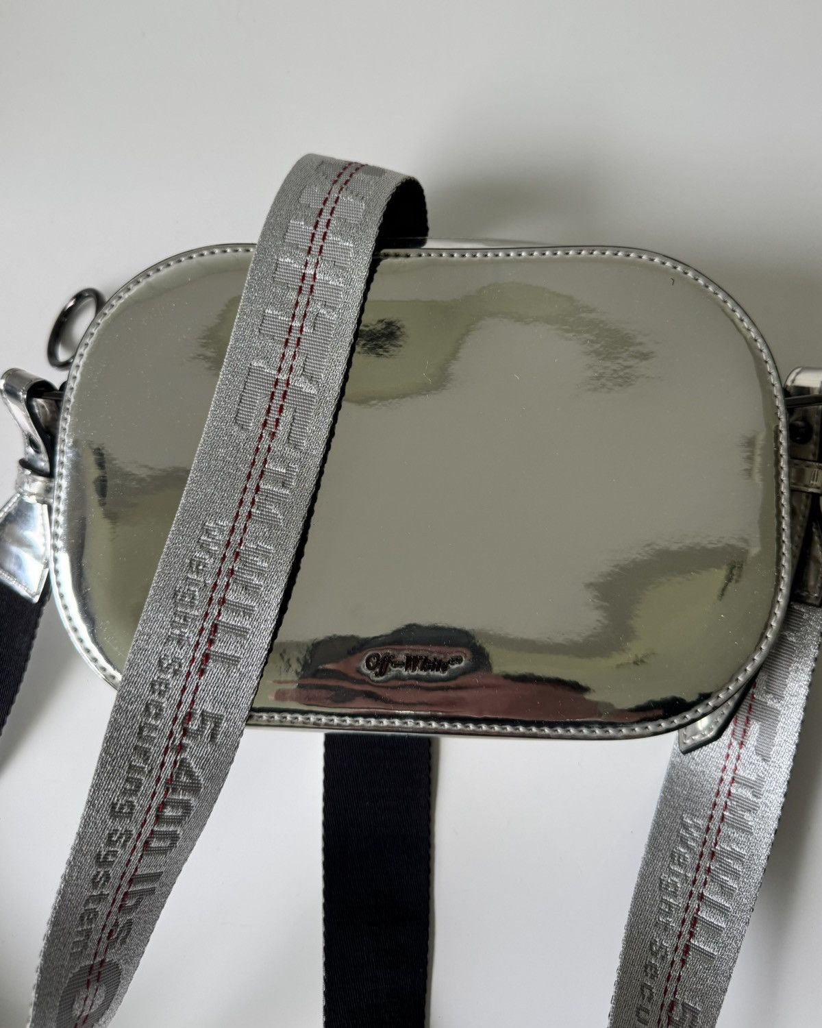 Off-White OFF-WHITE FW 18 Silver Mirror Camera Bag Size ONE SIZE - 15 Thumbnail
