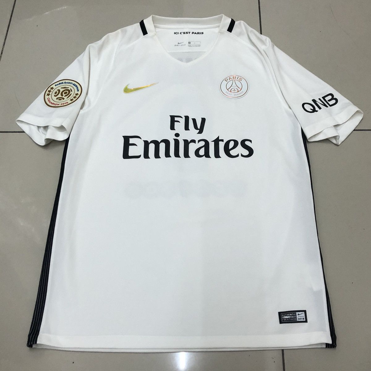 Nike PSG 16/17 third away shirt #9 Cavani | Grailed