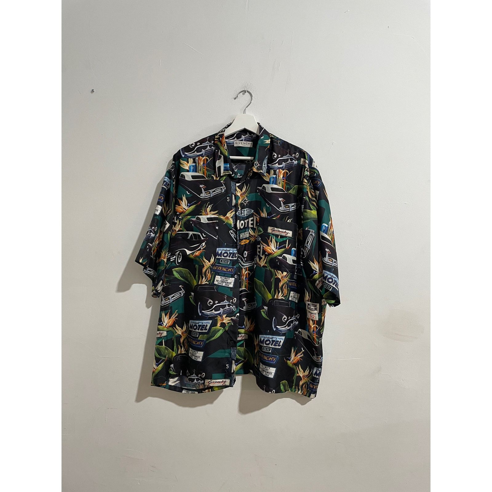 Givenchy GIVENCHY MOTEL BUTTON UP SIZE XXL Size US XXL / EU 58 / 5 - 1 Thumbnail