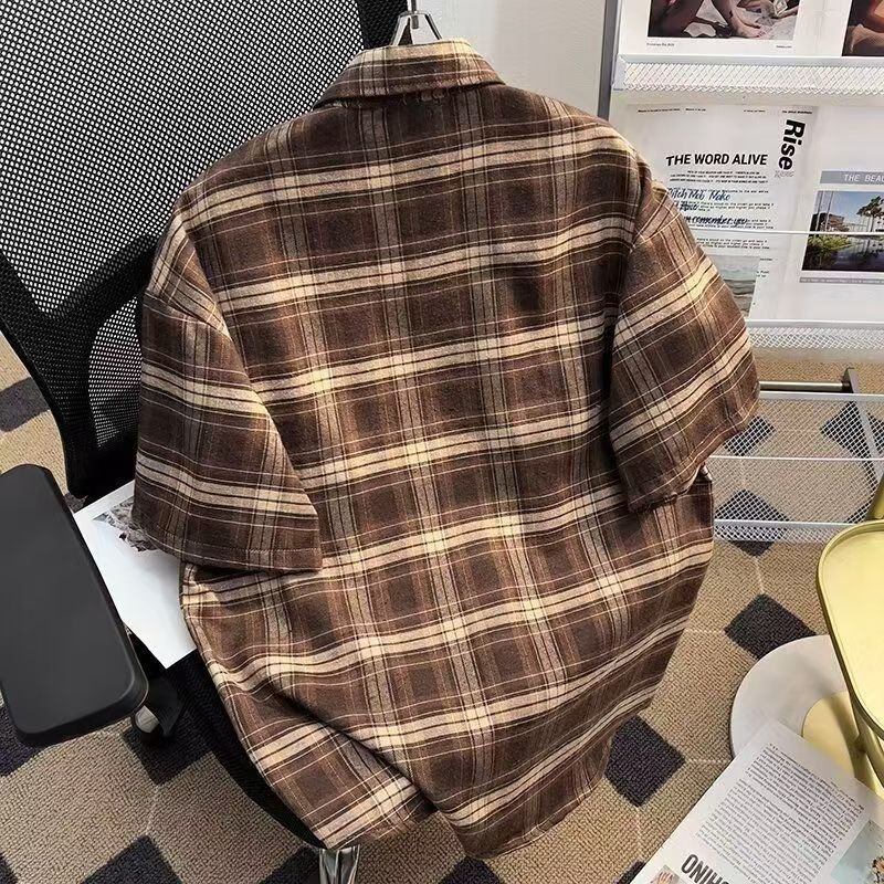 Vintage American Retro Brown Checkered Short-Sleeve Shirt Size US L / EU 52-54 / 3 - 2 Thumbnail