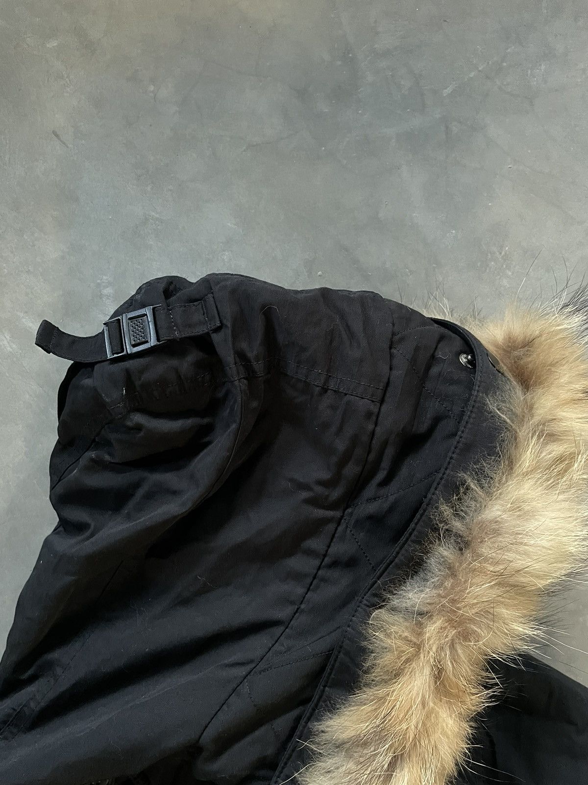 Japanese Brand 2000’s PlayMonsters - Fur Down Jacket Parkas Black Size US L / EU 52-54 / 3 - 7 Thumbnail