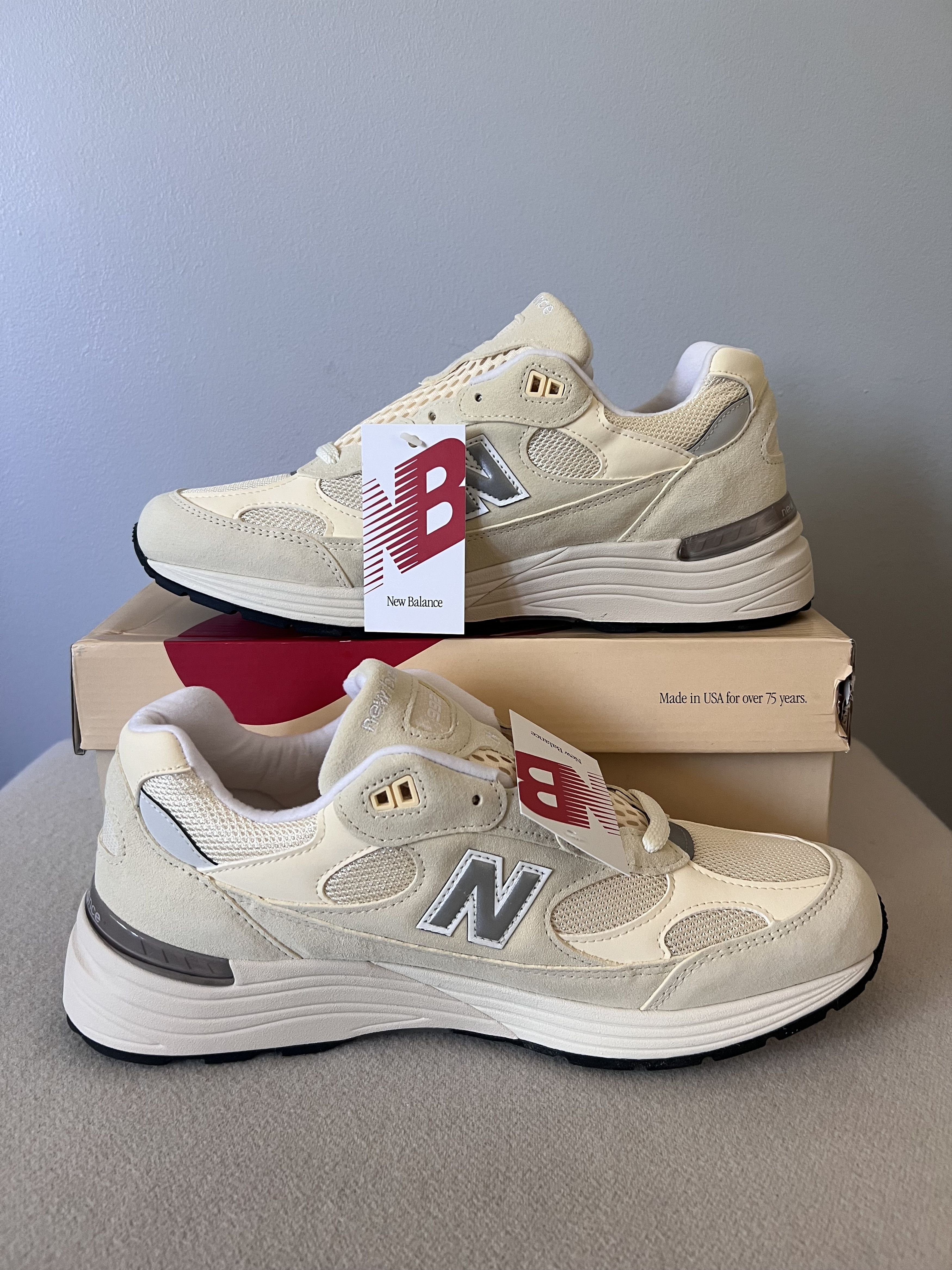New Balance New Balance 992 in Calcium Cream Size US 11 / EU 44 - 3 Thumbnail