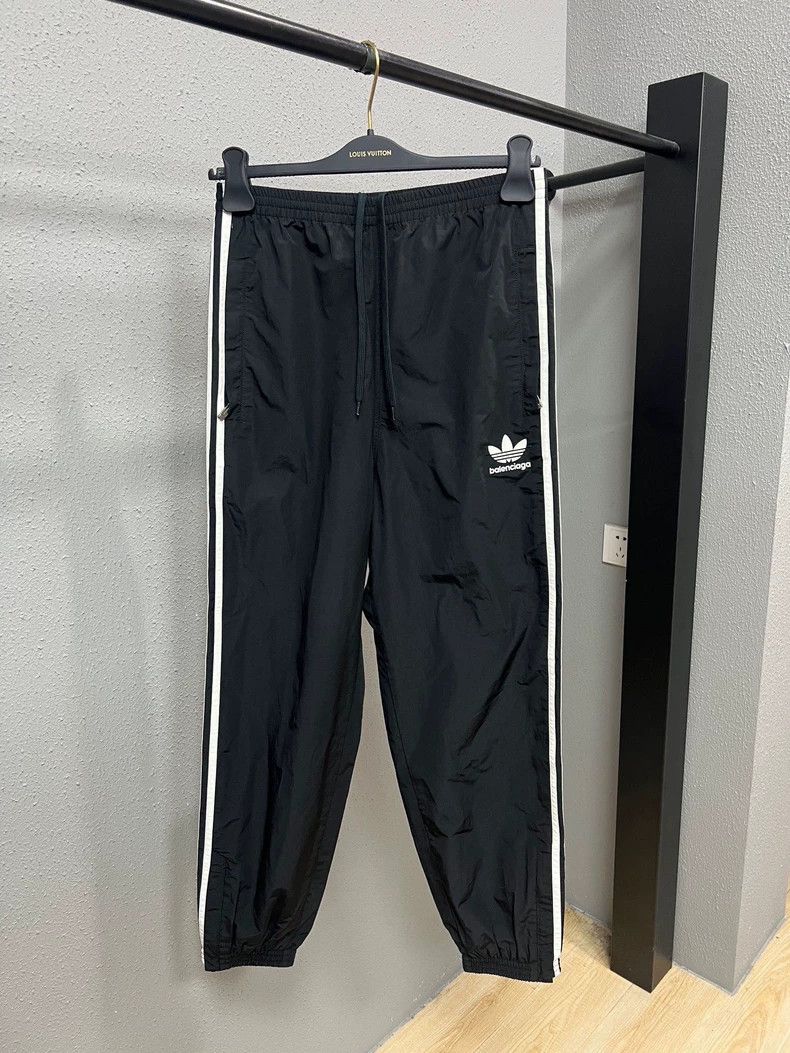Balenciaga balenciaga x adidas black nylon joggers-dmc Size US 34 / EU 50 - 1 Thumbnail