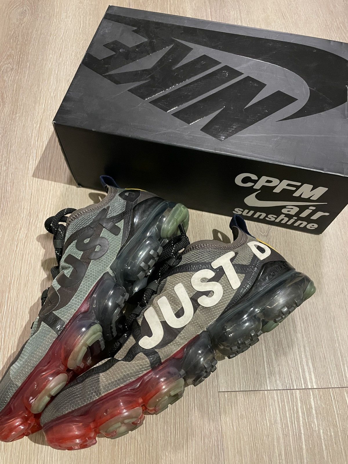 Cactus Plant Flea Market × Nike Nike Cactus Plant Flea Market Vapormax 2019 Size US 10 / EU 43 - 5 Thumbnail
