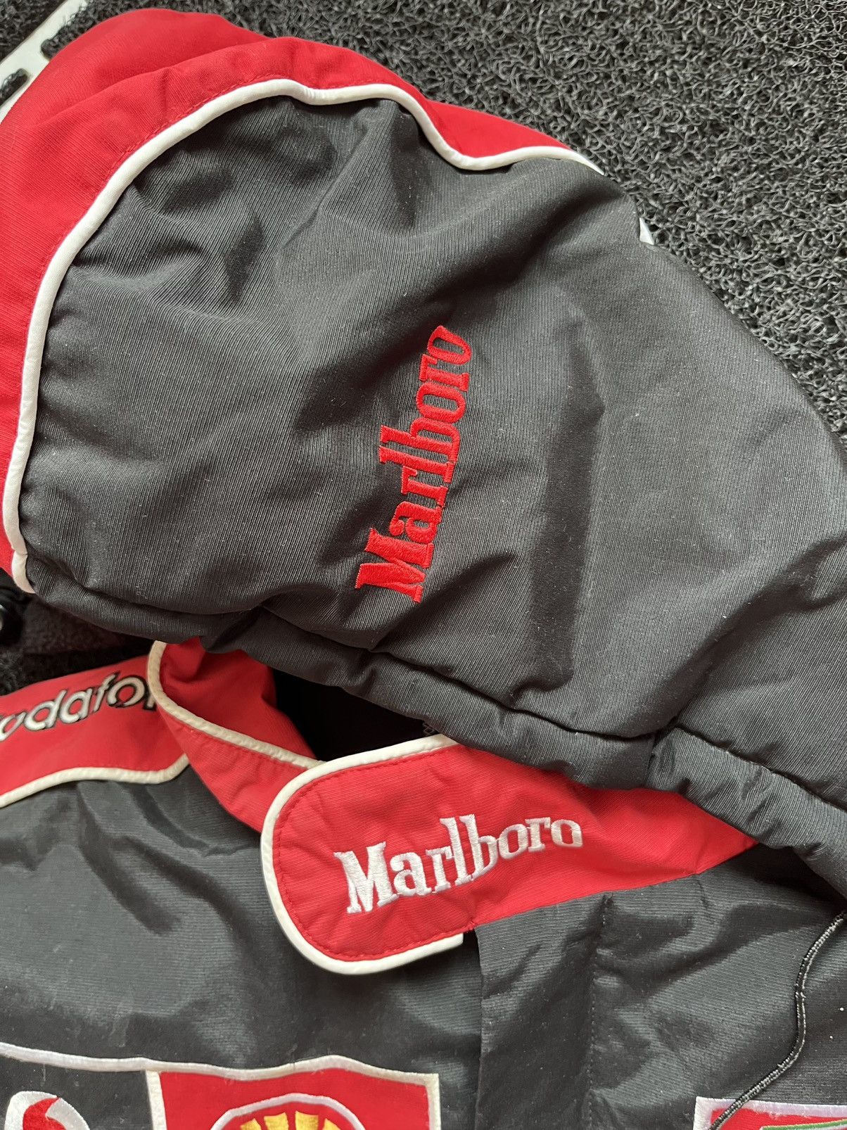 Ferrari Vintage 90's Marlboro Ferrari Red Racing Jacket Nascar Size US L / EU 52-54 / 3 - 8 Thumbnail
