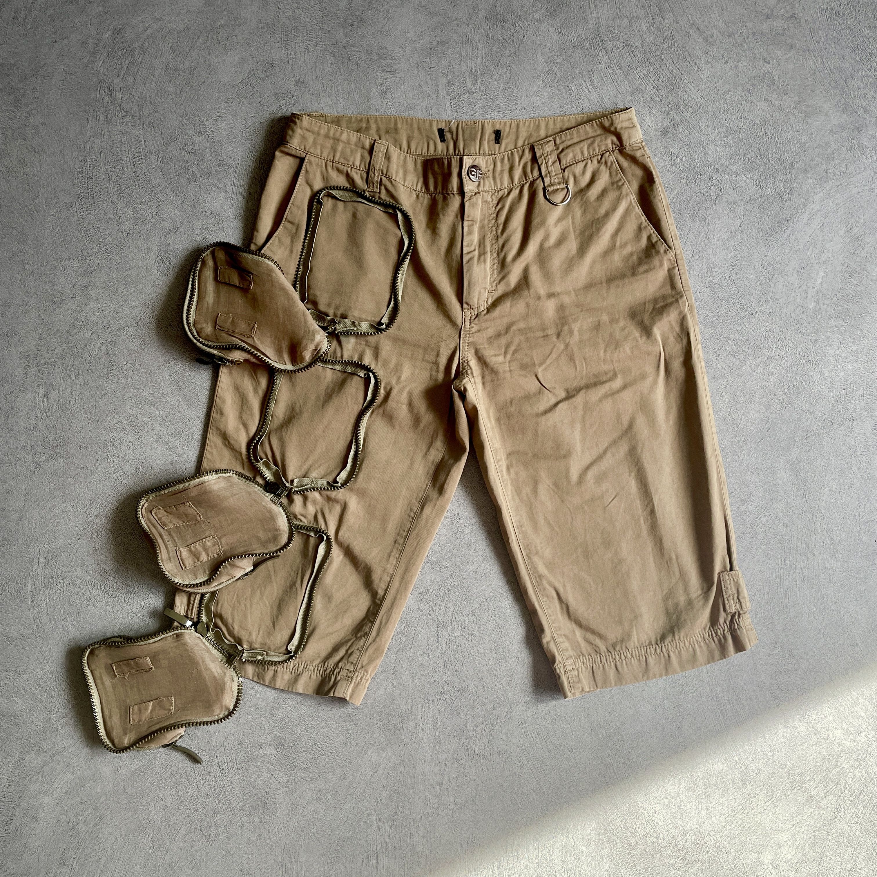 Gianfranco Ferre Gianfranco Ferré Multipocket Cargo Shorts Size 26" / US 2 / IT 38 - 2 Thumbnail