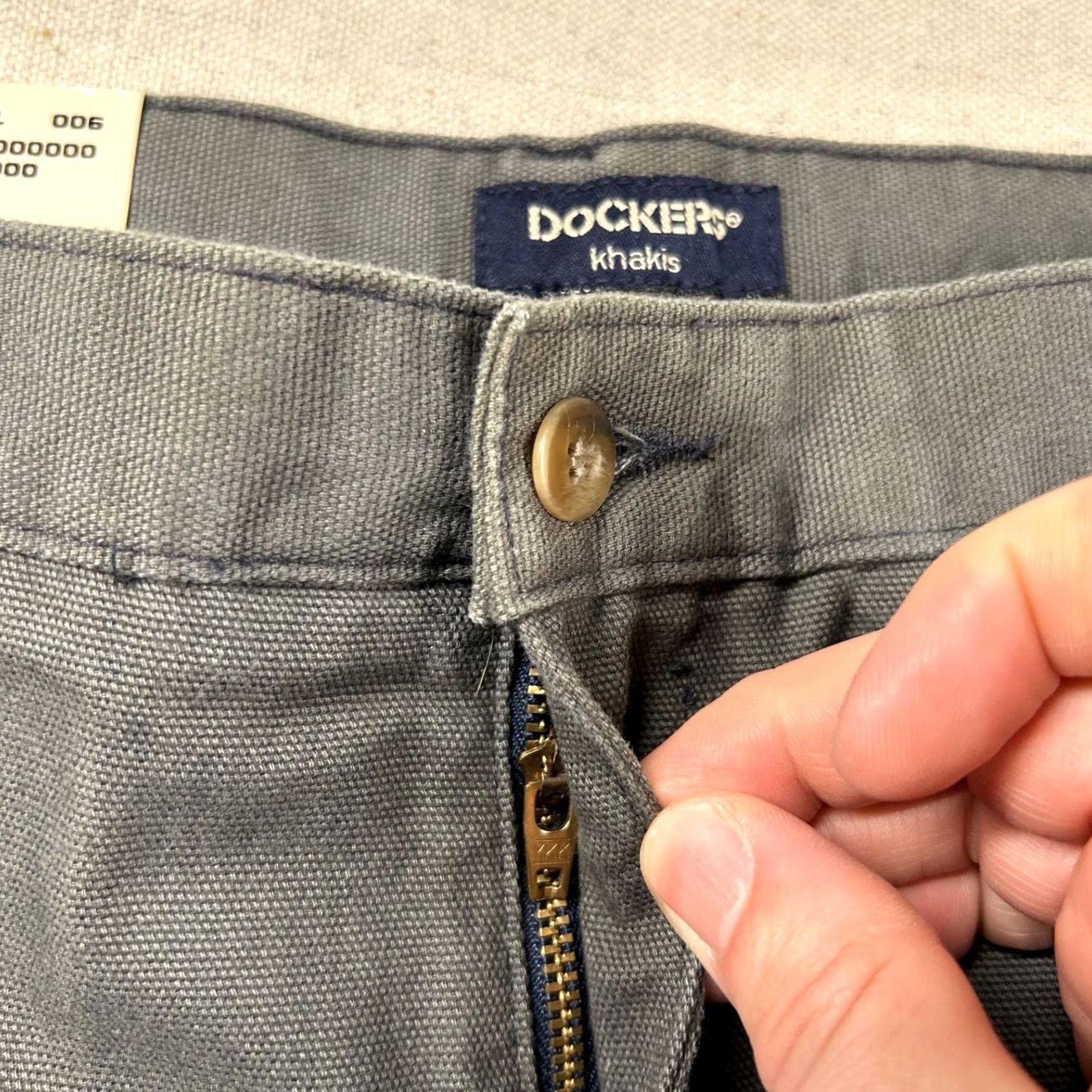 Dockers VINTAGE Dockers Pants Mens 36x29 Pleated High Rise 90s Khakis Classic Fit Gray Cotton Canvas Size US 36 / EU 52 - 3 Thumbnail