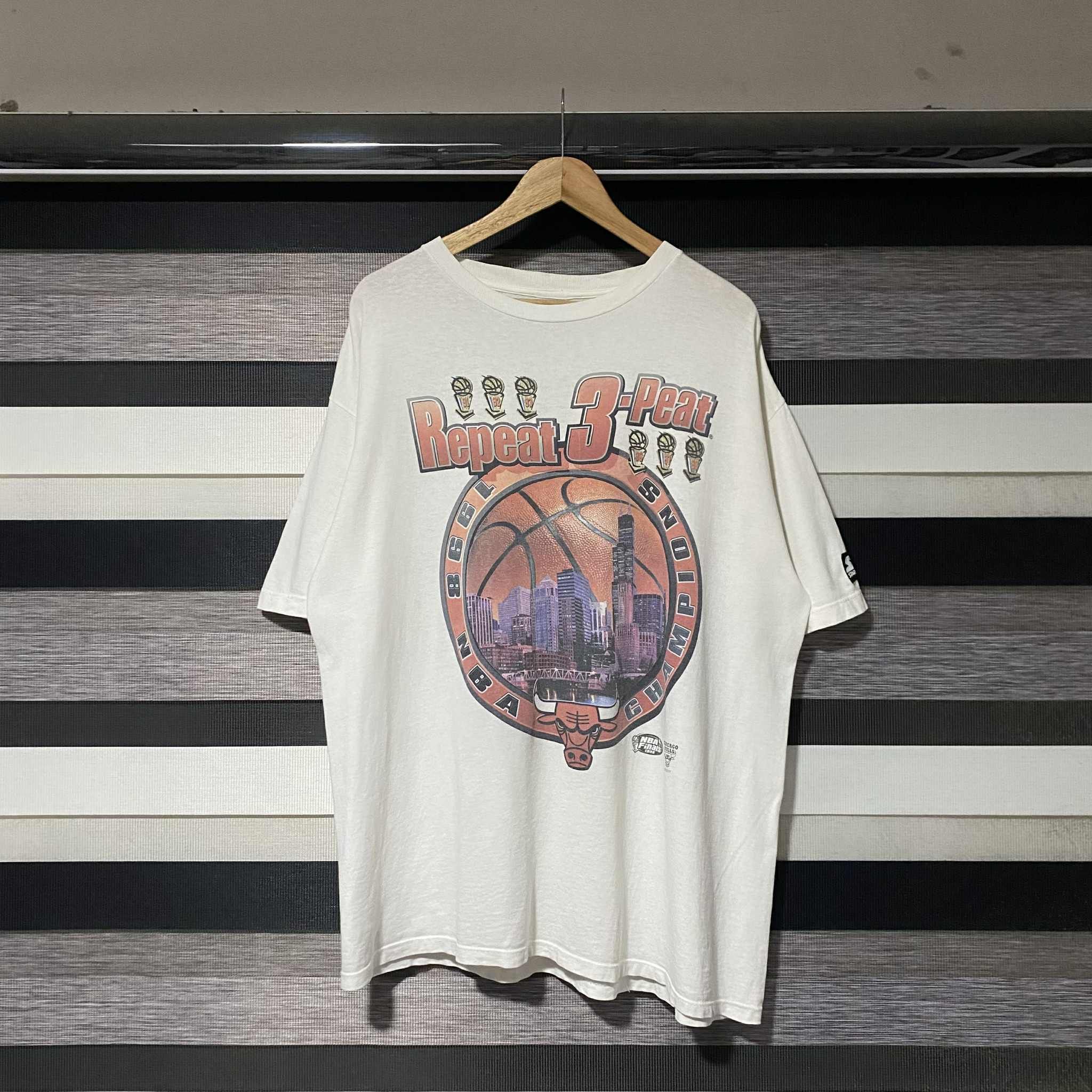 Starter 1998 Repeat 3 Peat Chicago Bulls Starter Championship Shirt Size US XL / EU 56 / 4 - 1 Thumbnail