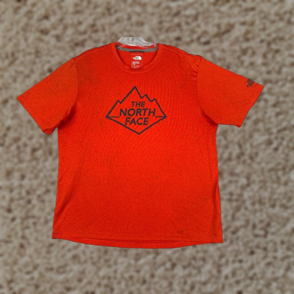 The North Face The North Face The North Face Shirt Men Large Red Short Sleeve Crew Neck Flashdry Polyester Size US L / EU 52-54 / 3 - 1 Thumbnail