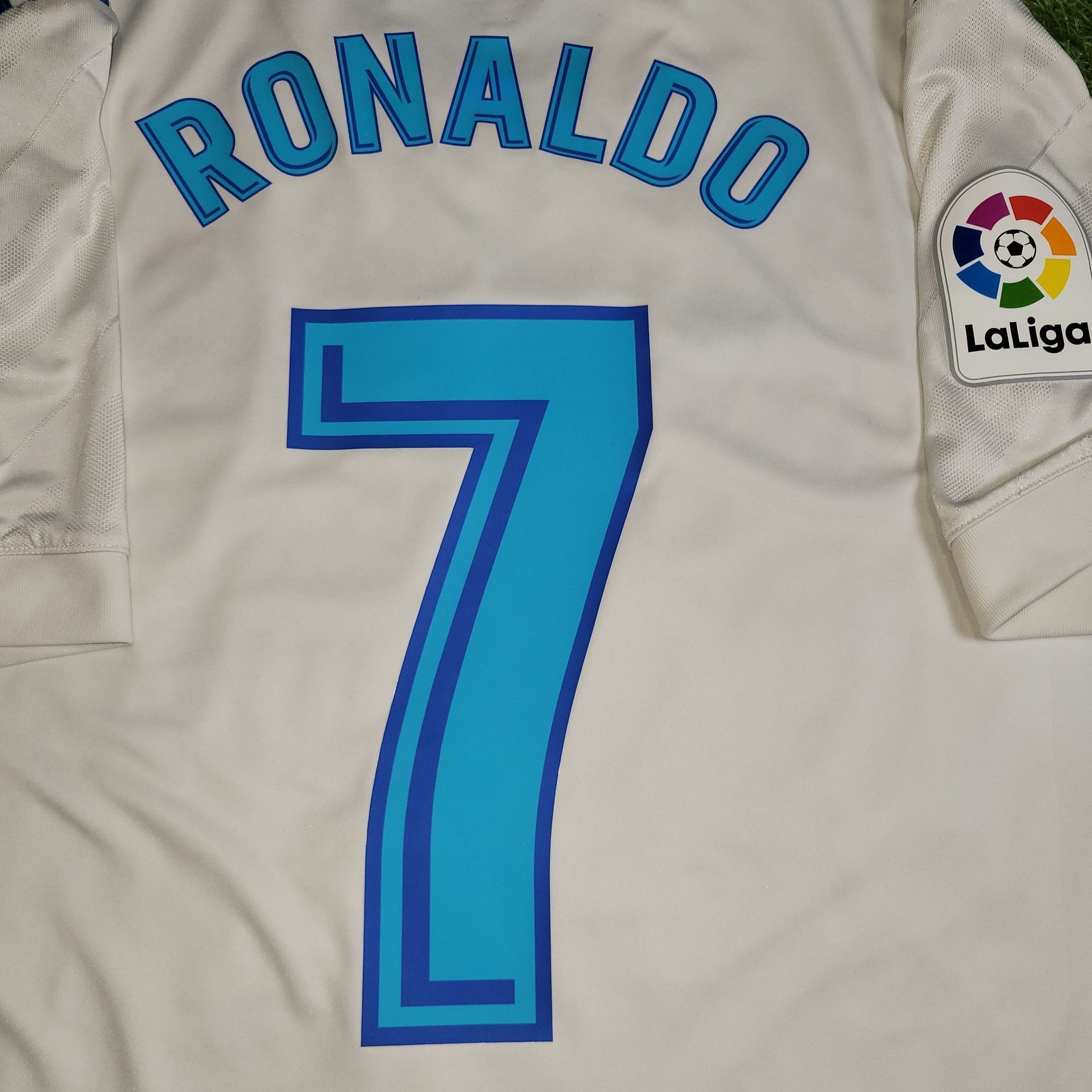 Adidas Cristiano Ronaldo Real Madrid 2017 2018 Soccer Jersey L Size US L / EU 52-54 / 3 - 4 Thumbnail