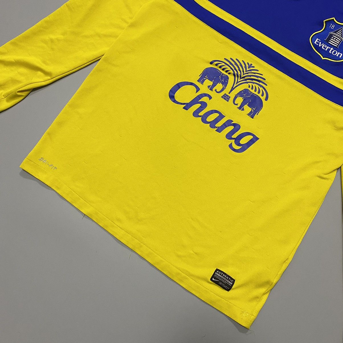 Nike Everton FC 2013/2014 Away Long Sleeve Jersey Football Shirt Size US M / EU 48-50 / 2 - 3 Thumbnail