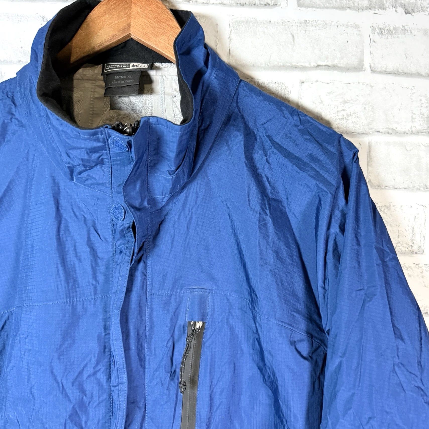 Vintage REI Blue Full Zip Windbreaker Jacket Mens XL Outdoor Athletic Windbreaker Full Zip Jacket Blue Mens XL Size US XL / EU 56 / 4 - 2 Thumbnail