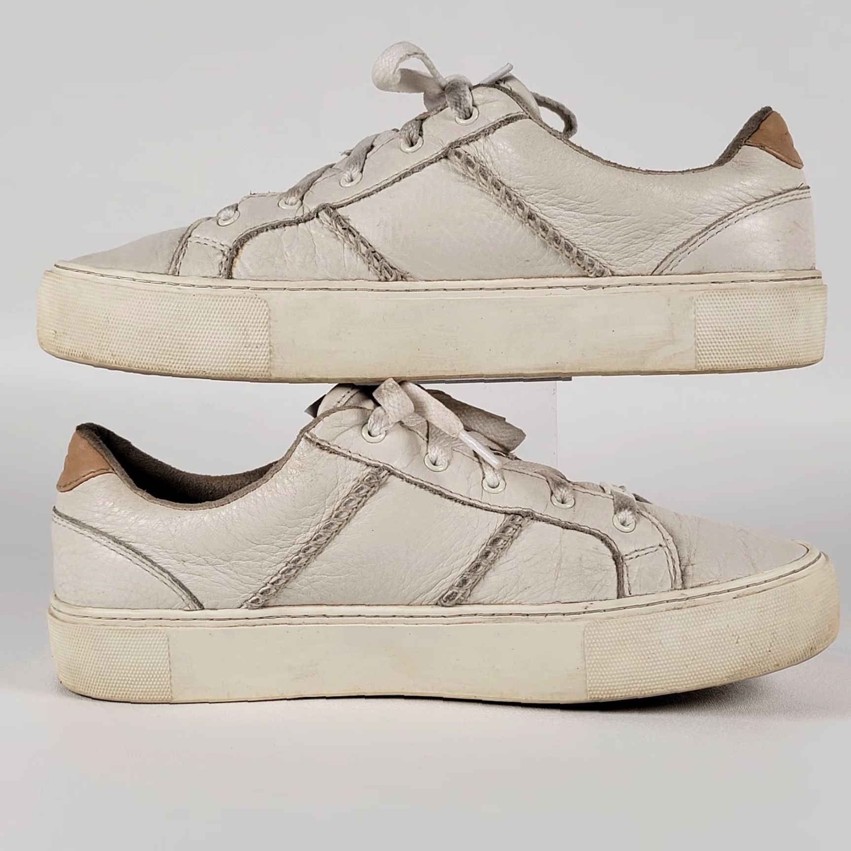 Ugg UGG Sneakers White Leather Dinale Casual Flat Lace Up Round Toe Women 8.5 M Europe 39.5 Casual Shoes Women's Shoes Size US 9 / IT 39 - 4 Thumbnail