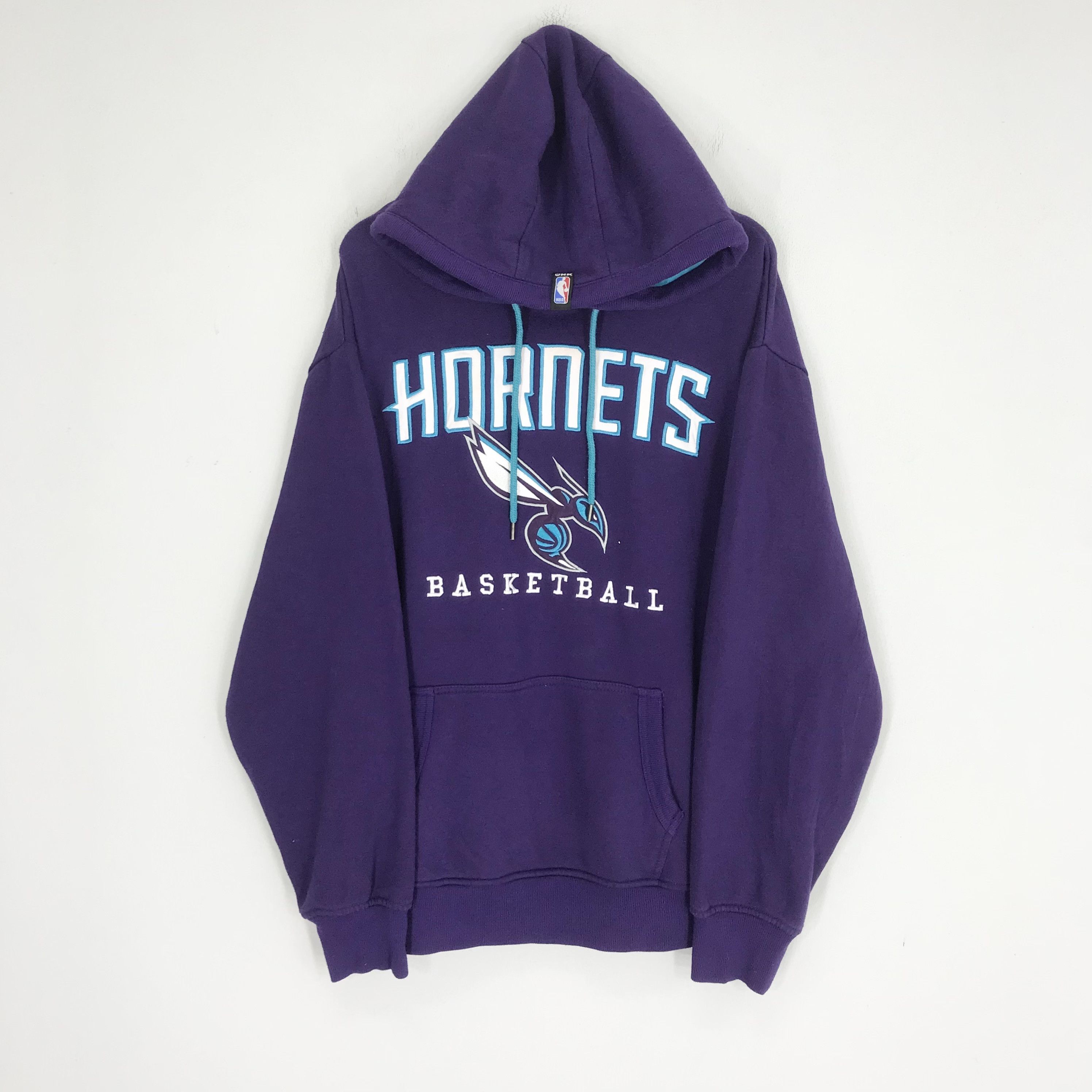 NBA Vintage Charlotte Hornets Sweater 54 Size US XXL / EU 58 / 5 - 1 Thumbnail