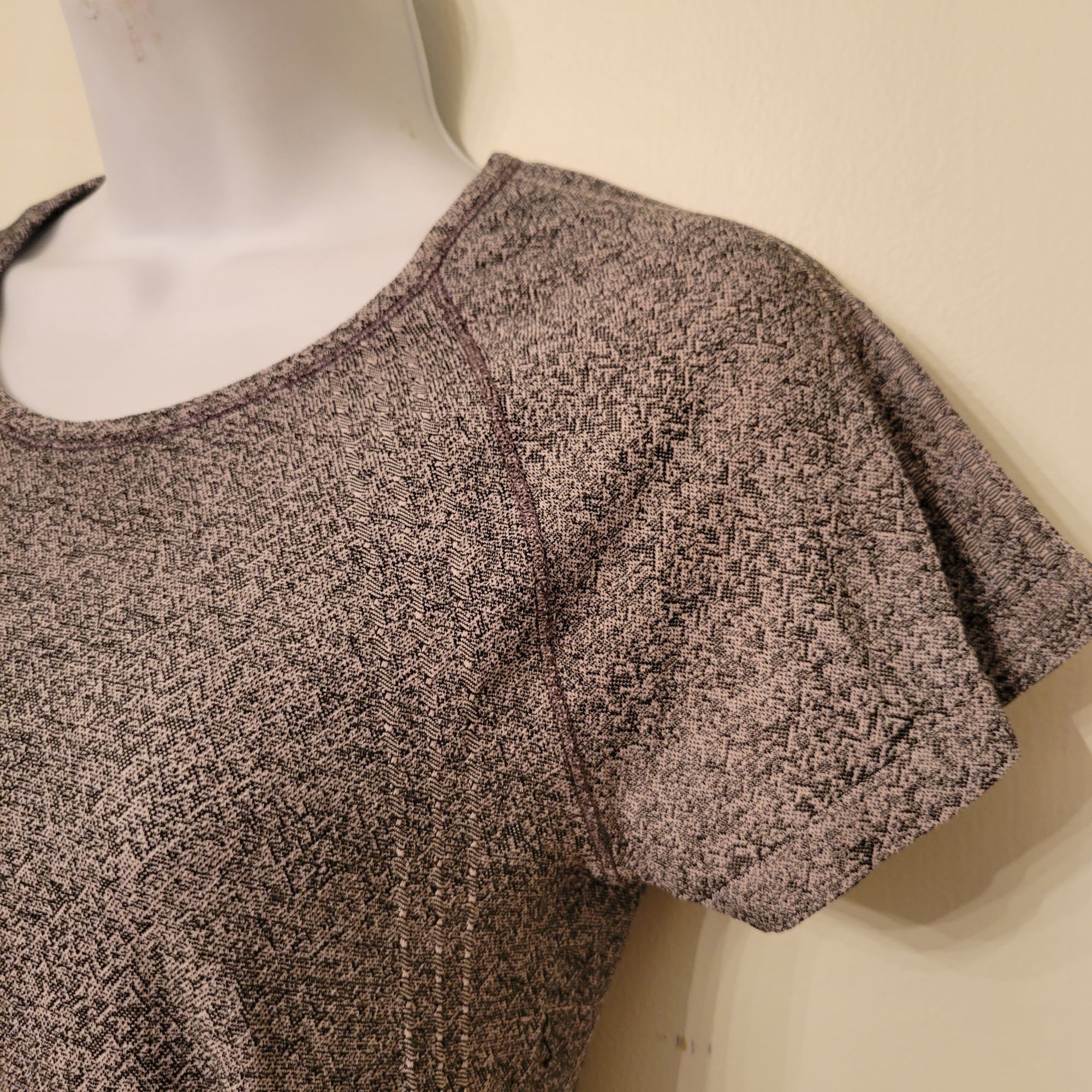 Athleta Athleta S Ruched Side Athletic Stretch Tee Top SPEEDLIGHT He Size S / US 4 / IT 40 - 6 Thumbnail