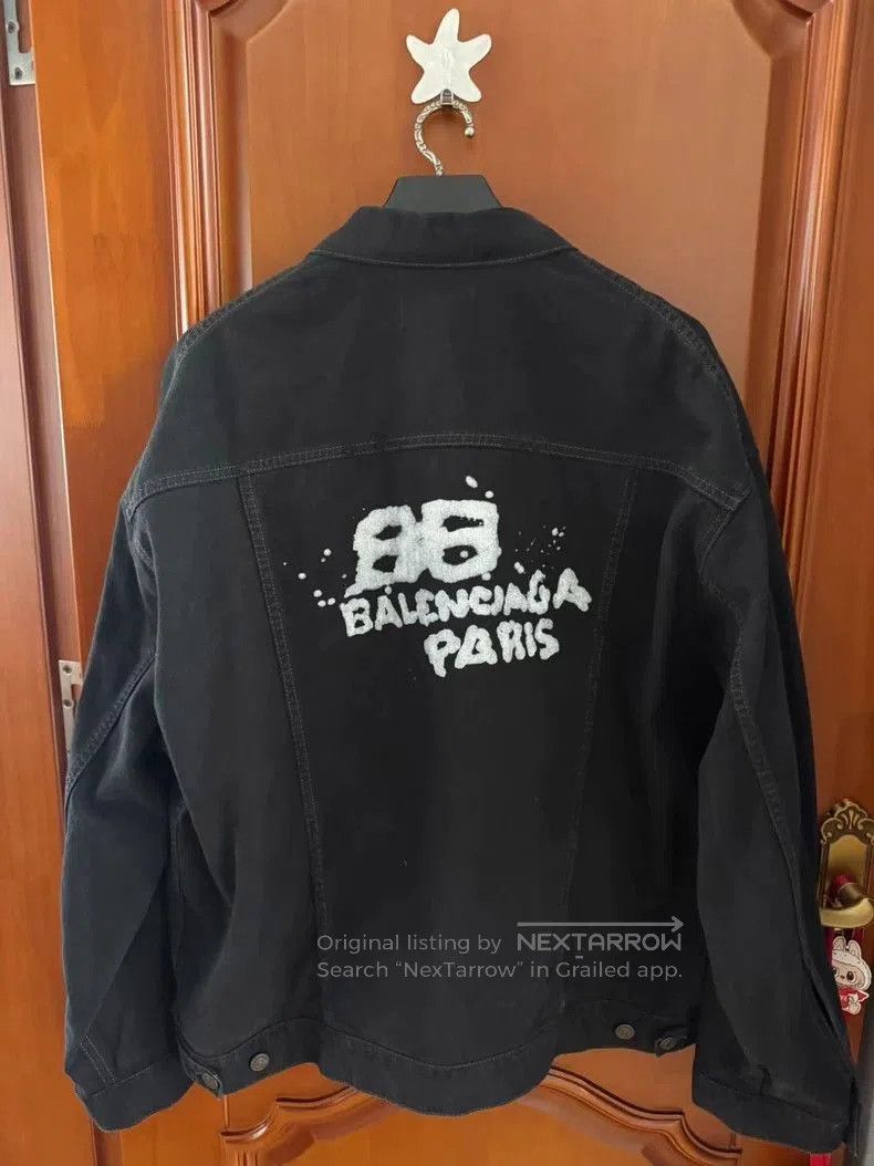 Balenciaga Balenciaga Back Graffiti Logo Denim Jacket. Size US M / EU 48-50 / 2 - 1 Thumbnail