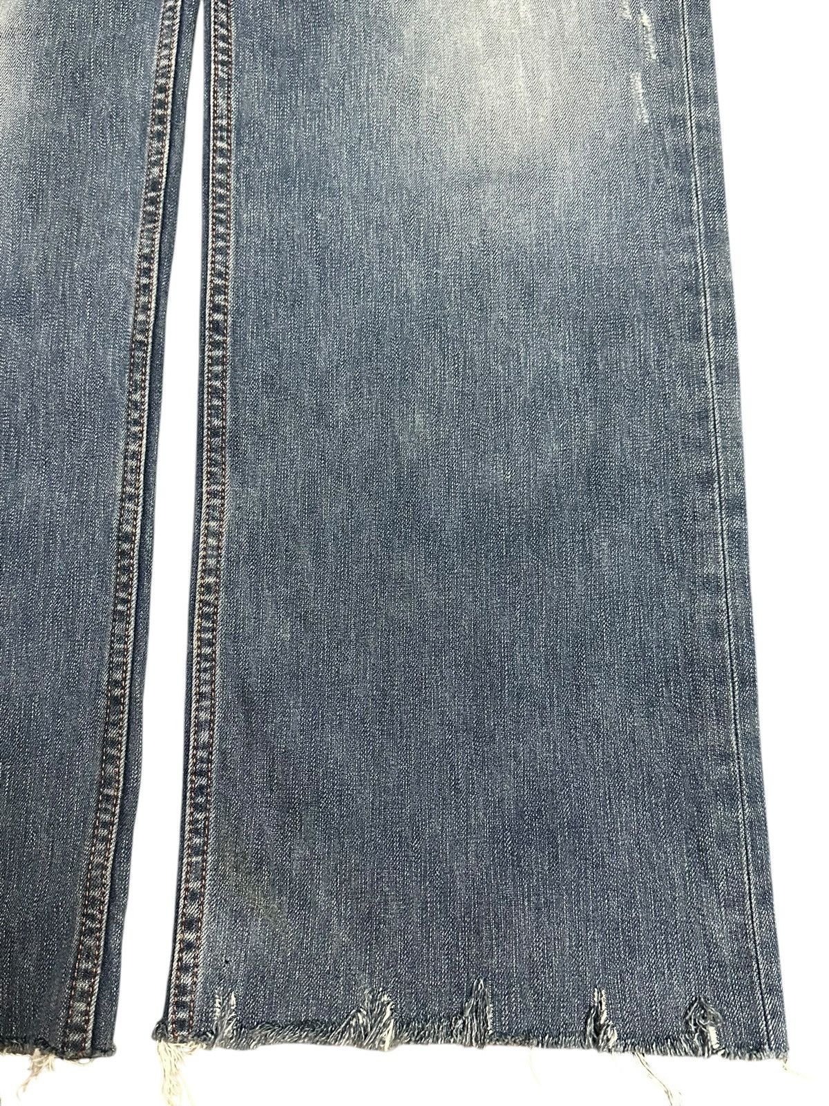 Burberry Vintage Burberry Blue Label Faded Wash Baggy Jeans Size US 31 - 7 Thumbnail
