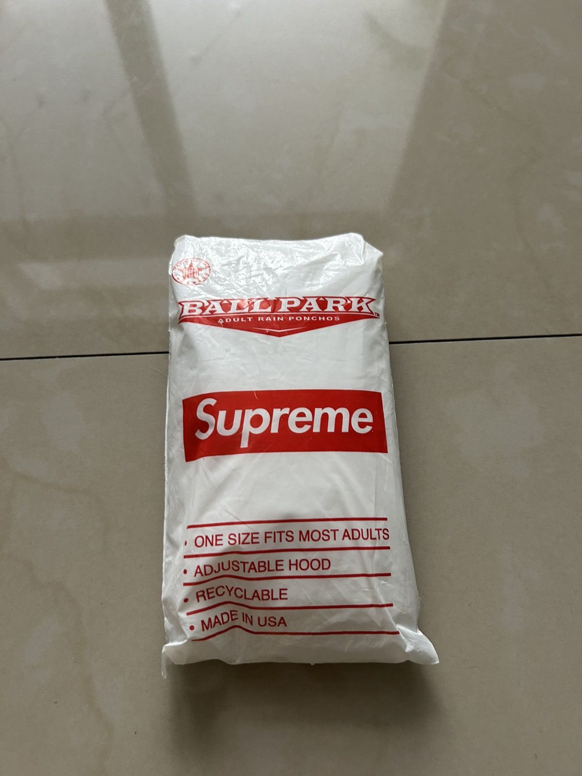 Supreme Supreme box logo poncho Size ONE SIZE - 1 Thumbnail