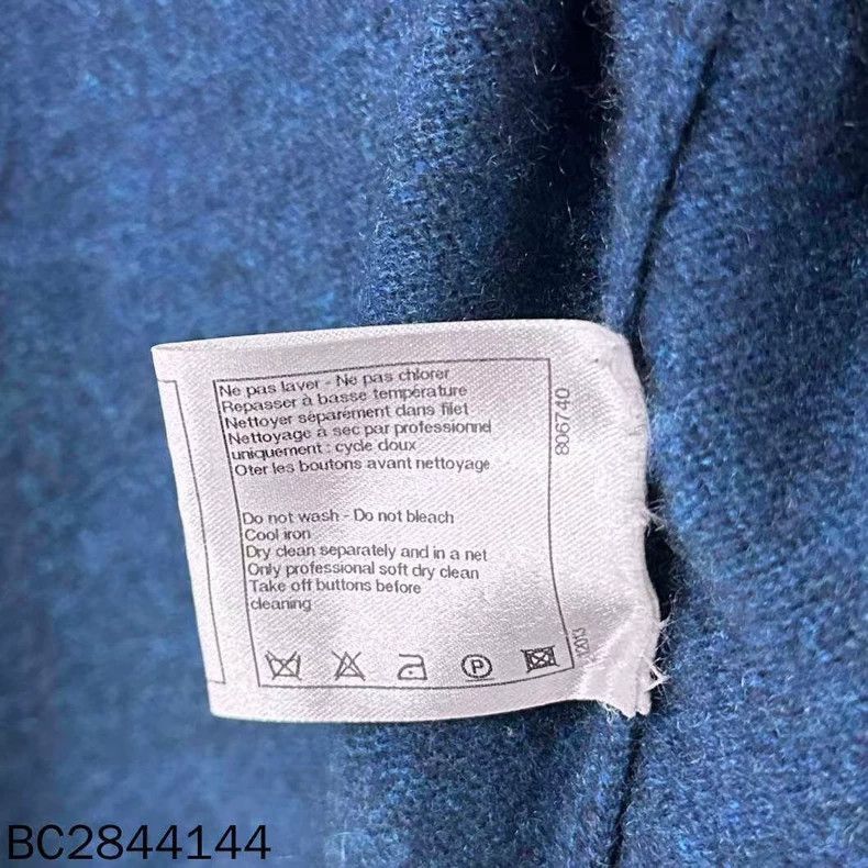 Chanel Color Block Knit Cardigan from Chanel -2505 Size US M / EU 48-50 / 2 - 5 Thumbnail