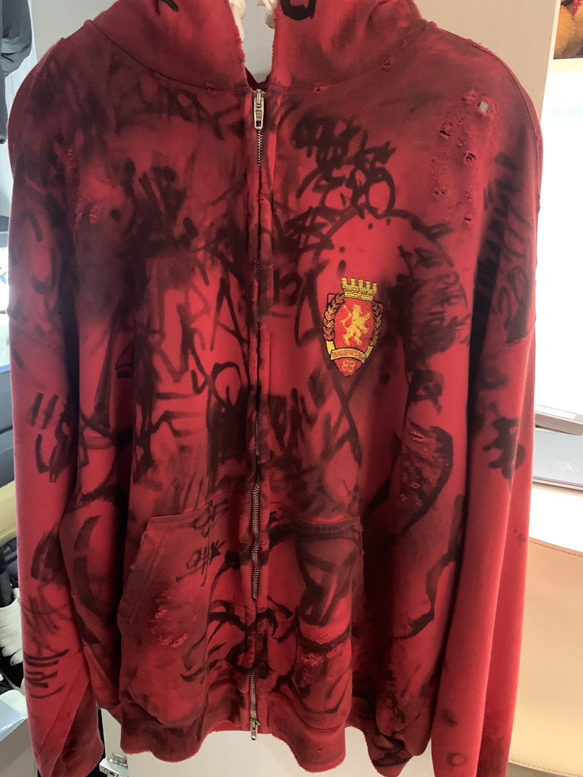 Balenciaga Balenciaga skater graffiti zip up hoodie red
