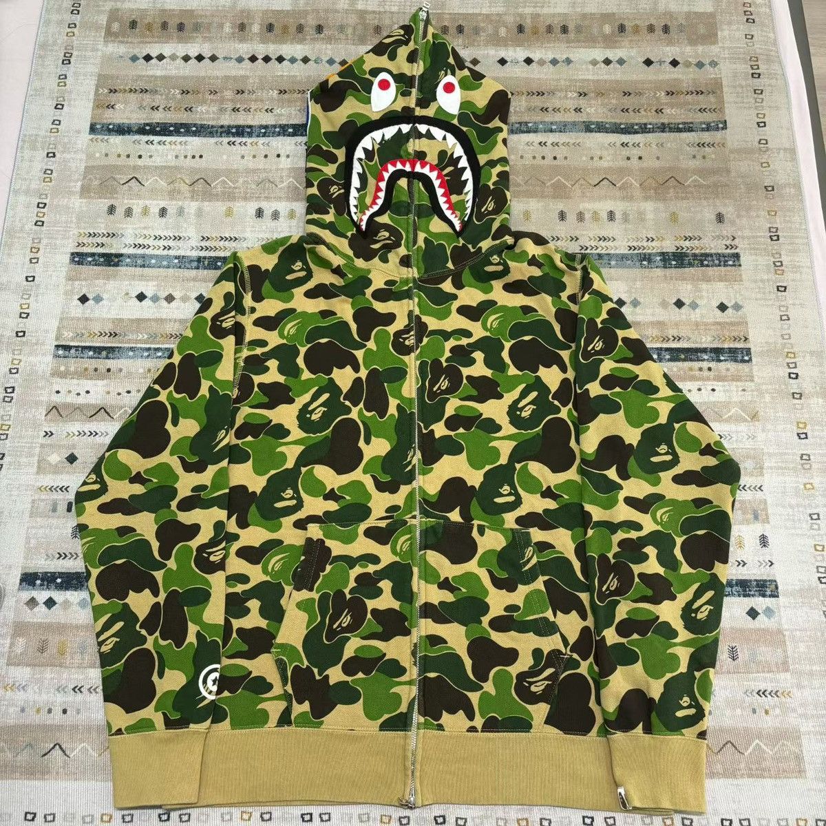 Bape CAMO SHARK FULL ZIP HOODIE Size US XL / EU 56 / 4 - 1 Thumbnail