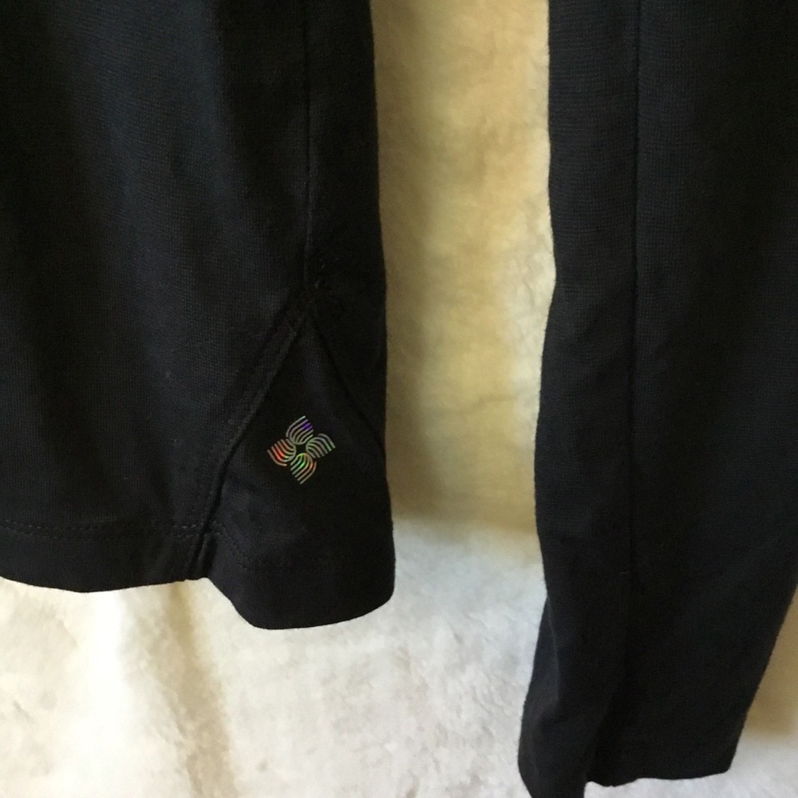 Bcbgmaxazria BCBGMaxAzria Black Scoop Neck Long-Sleeve Top Size S / US 4 / IT 40 - 10 Thumbnail