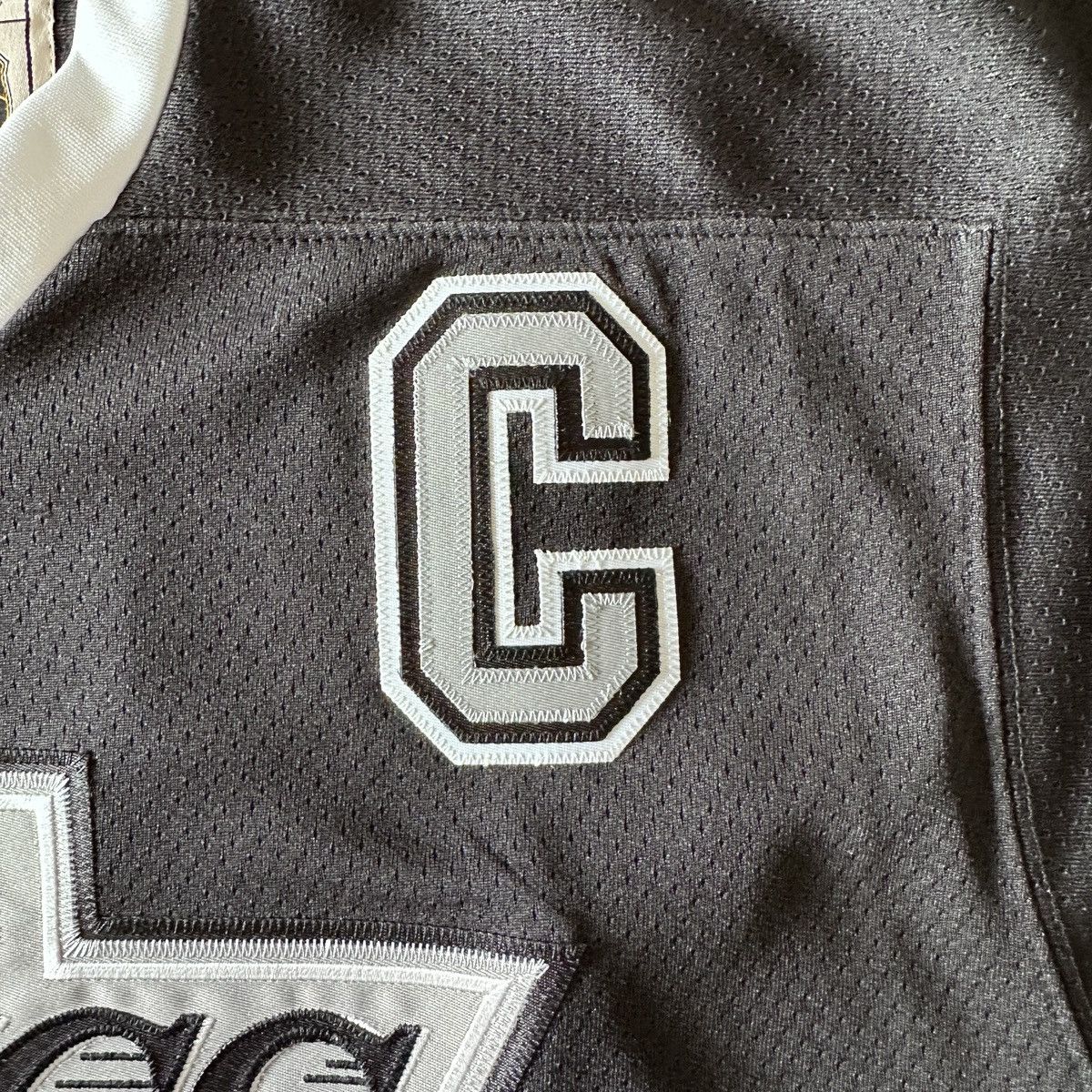 Ccm LA Kings Gretzky CCM Heroes of Hockey Auth Throwback Jersey Size US S / EU 44-46 / 1 - 8 Thumbnail