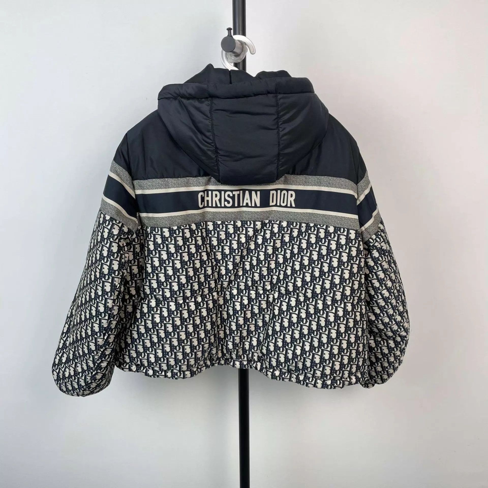 Dior Dior two-tone puffer jacket XS Size XS / US 0-2 / IT 36-38 - 2 Thumbnail
