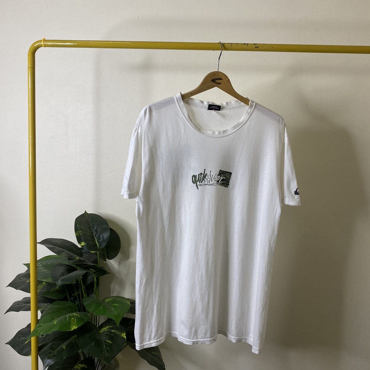 Quiksilver Vintage Y2K Quiksilver Honolulu Hawaii Surf Style T Shirt Size US L / EU 52-54 / 3 - 5 Thumbnail