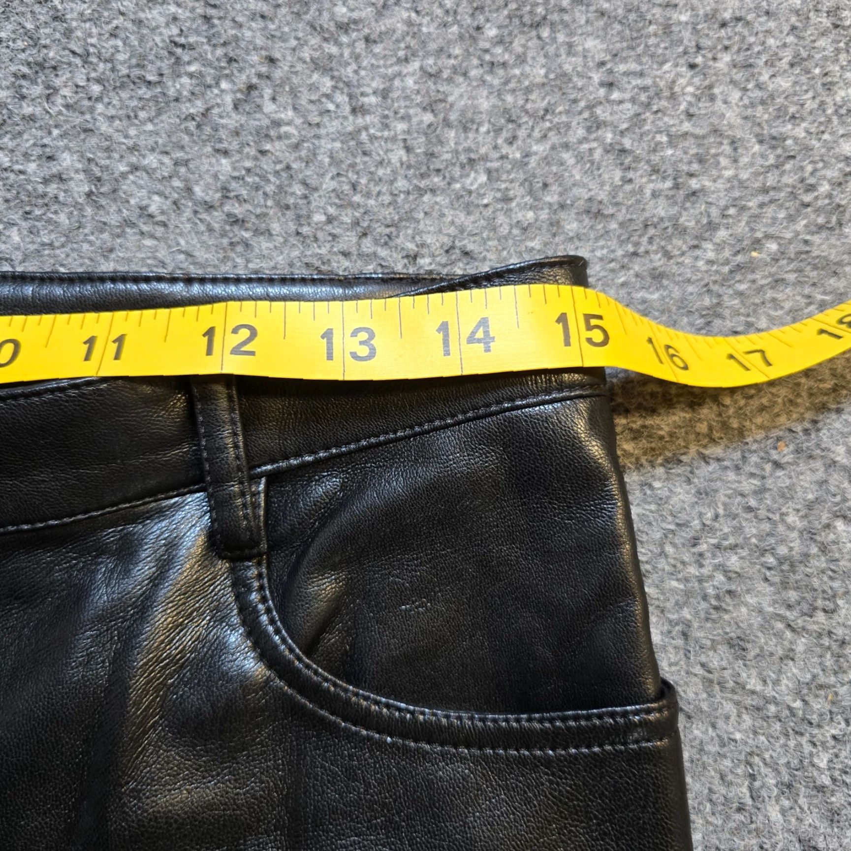 Vintage Wilfred Pants Womens Small Black Faux Leather Straight Leg Stretch Ankle 90s Biker City Capsule Mens? Size 28" / US 6 / IT 42 - 6 Thumbnail