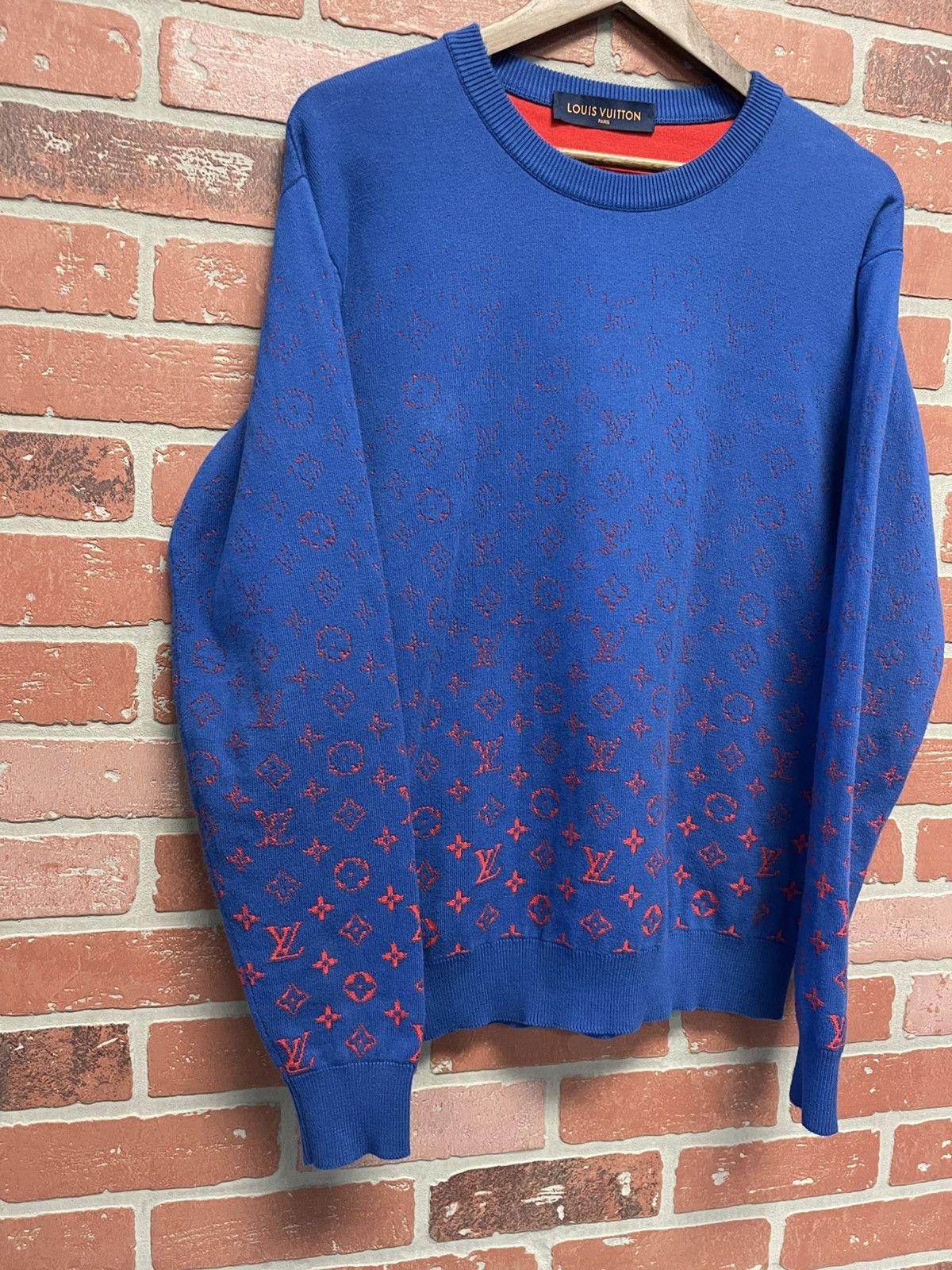 Louis Vuitton Size S - Louis Vuitton Gradient Monogram Sweater Very Clean! Size US S / EU 44-46 / 1 - 2 Thumbnail
