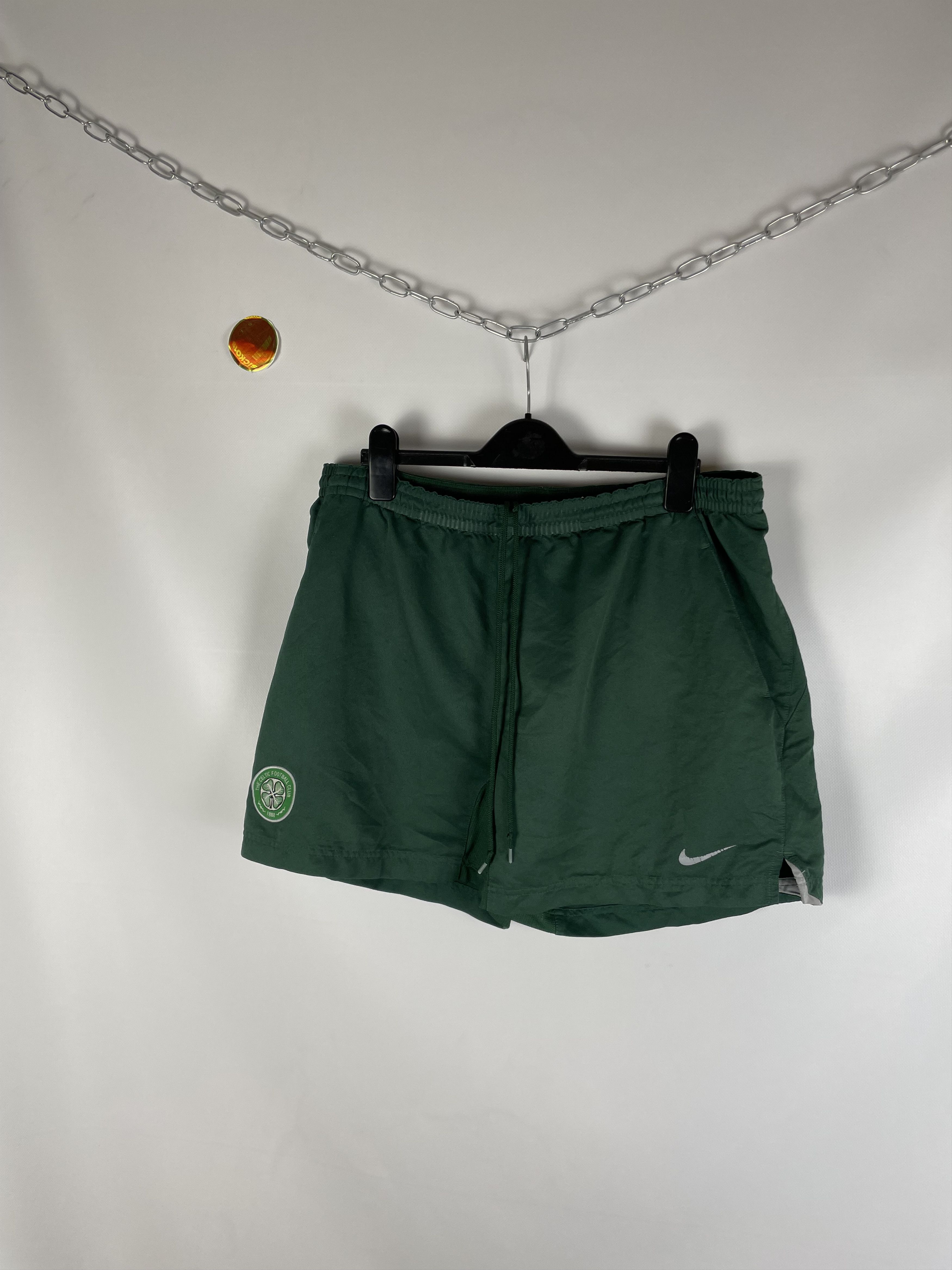 Nike Mens Vintage Celtic Nike shorts Y2k Size US 32 / EU 48 - 3 Thumbnail