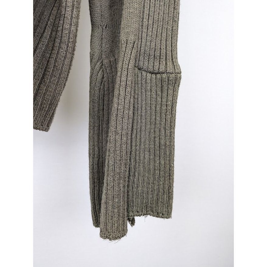 Balenciaga o1rshd1 Wool Uncycled Socks Jumper Knitwear in Khaki Size US S / EU 44-46 / 1 - 15 Thumbnail