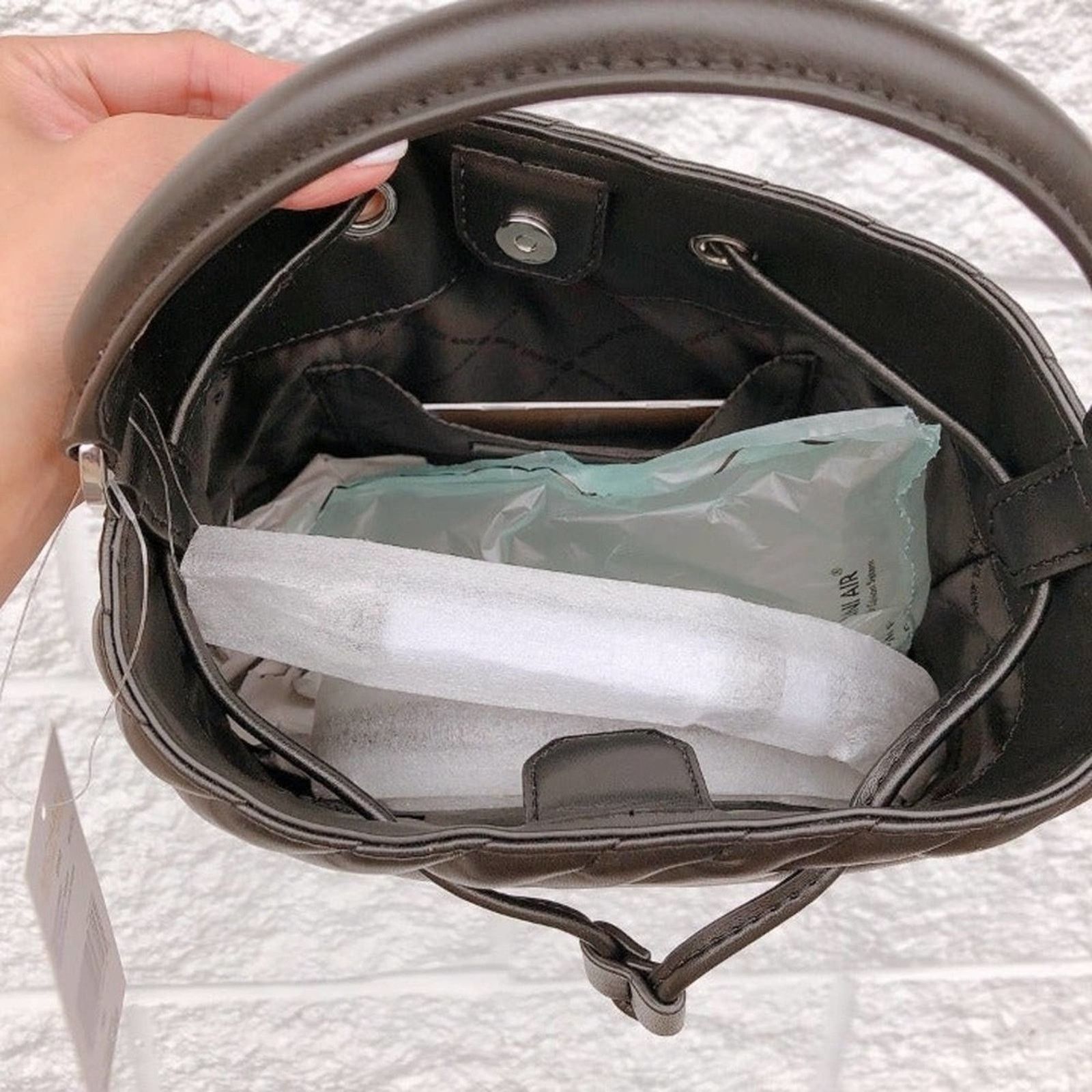 Michael Kors Michael Kors 35F0SU2M8U Suri Medium Quilted Bucket Bag Black Size ONE SIZE - 4 Thumbnail
